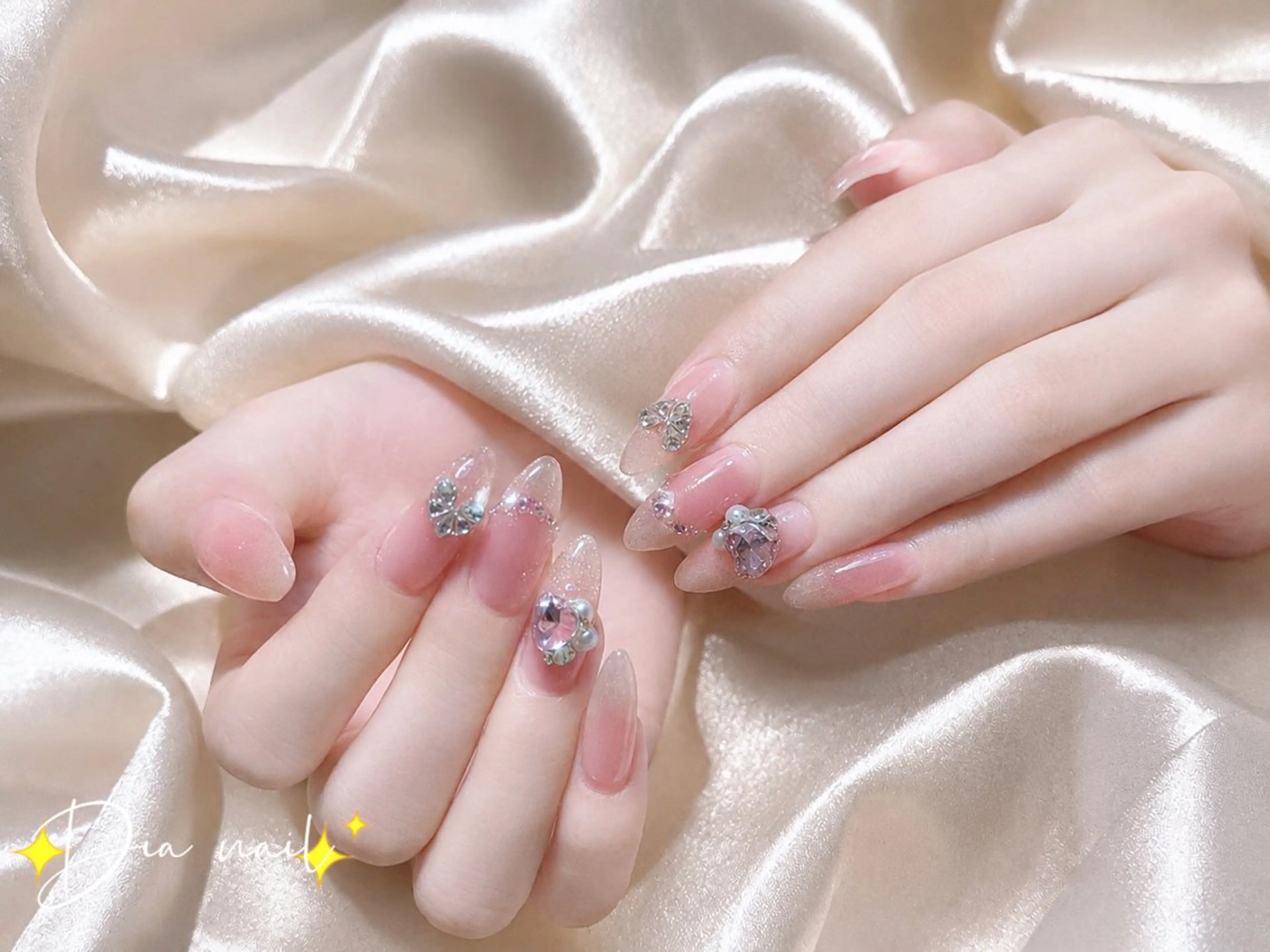ネイル チークネイル ジェルネイル グラデーション マグネットネイル ニュアンスネイル Di'a nail ネイルサロンのネイルデザイン