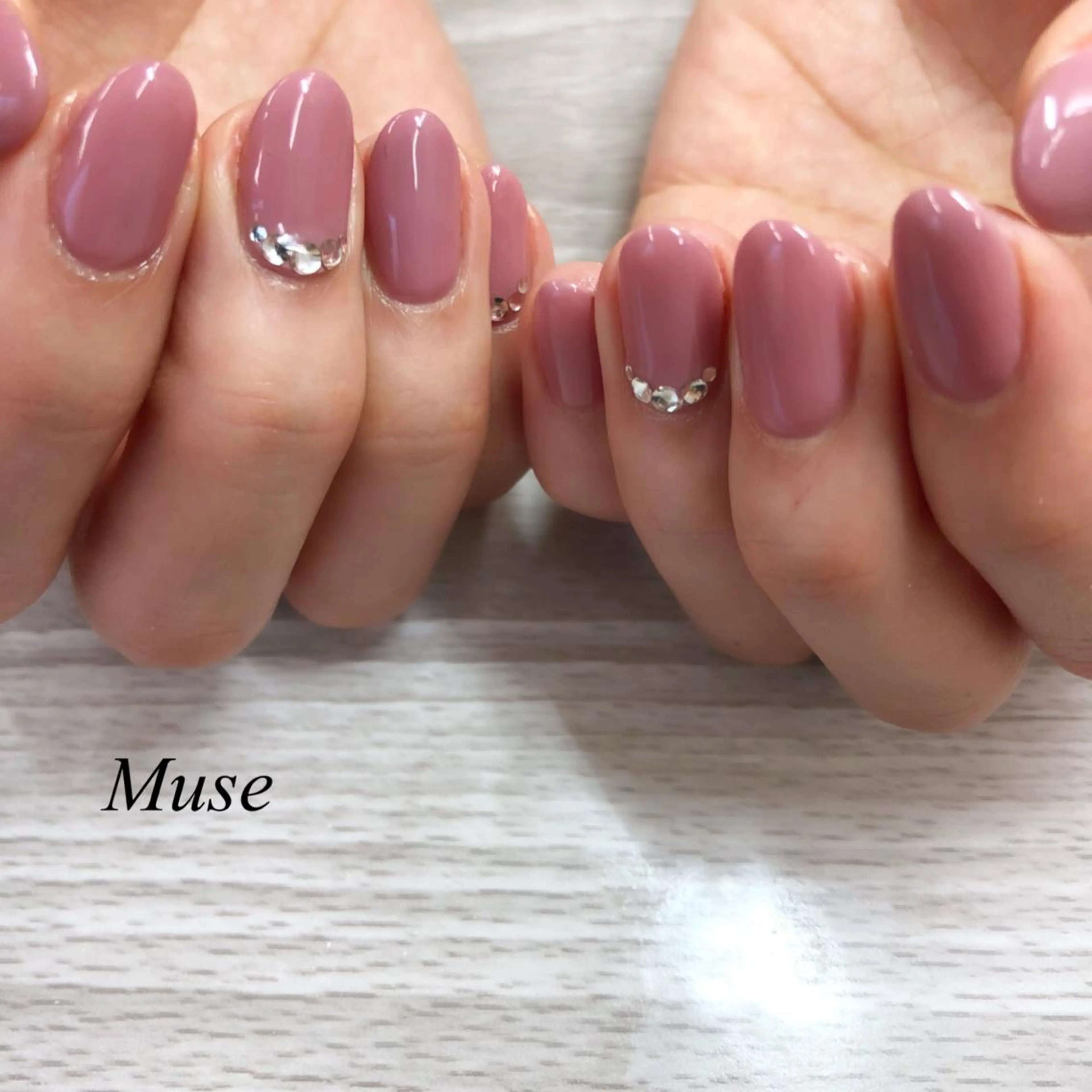 ネイル ジェルネイル パラジェル ストーンネイル ハンドネイル Nail salon Museのネイルデザイン
