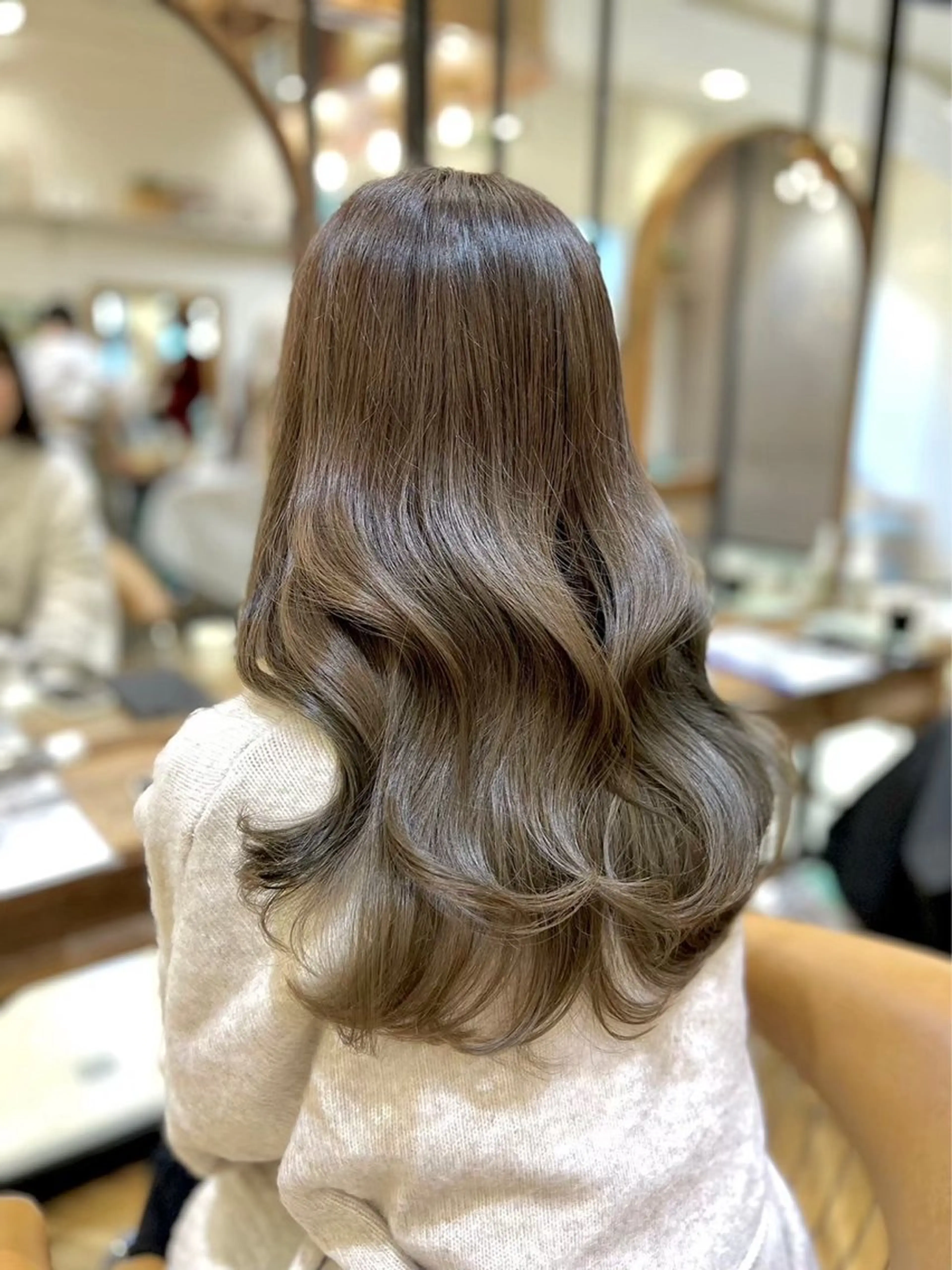 【ブリーチなしWカラー】 ブリーチはしたくないけど明るくしたい方🙆🏻‍♀️フルカラー＋1step treatmentの写真