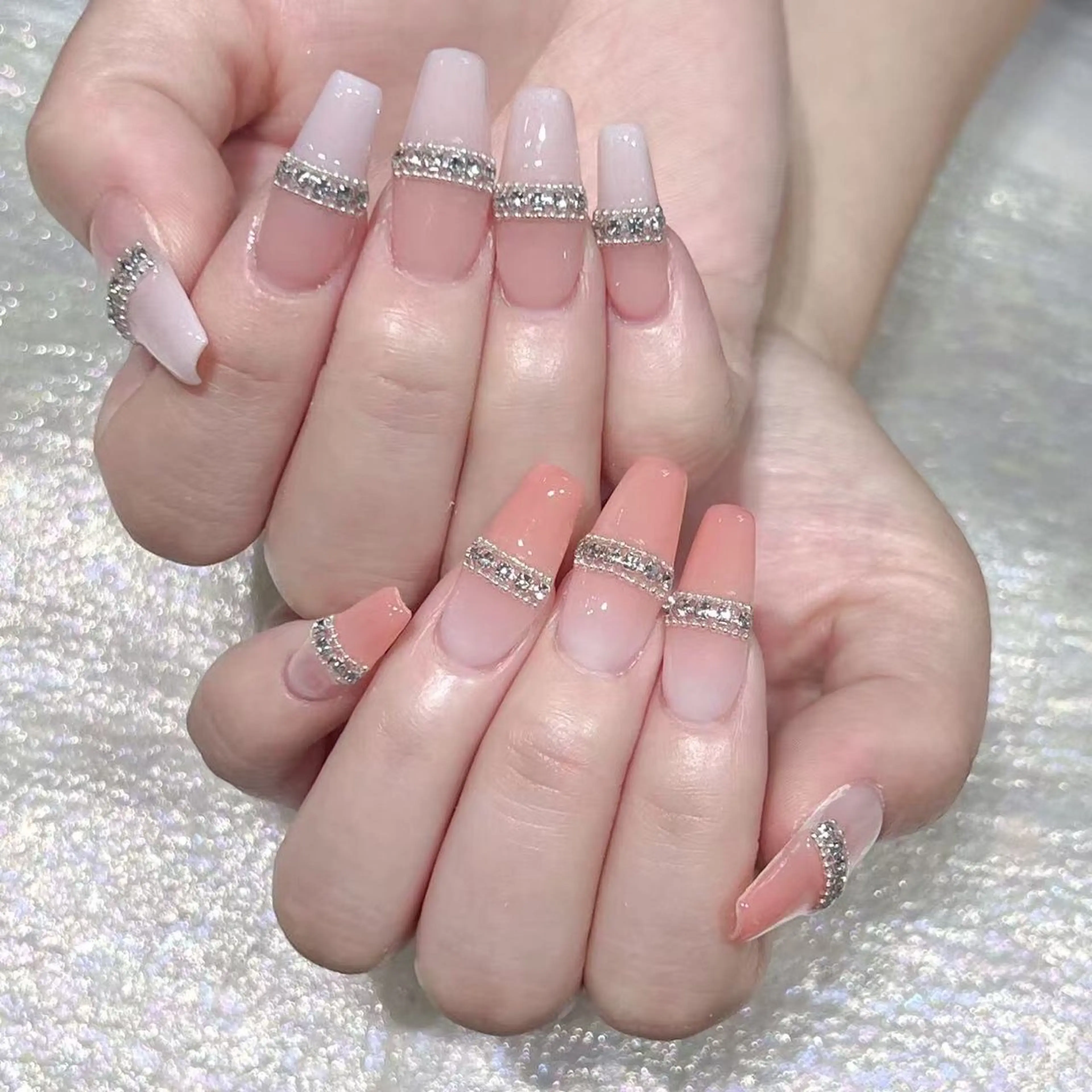 ネイル ハンドネイル Queens テイのネイルデザイン