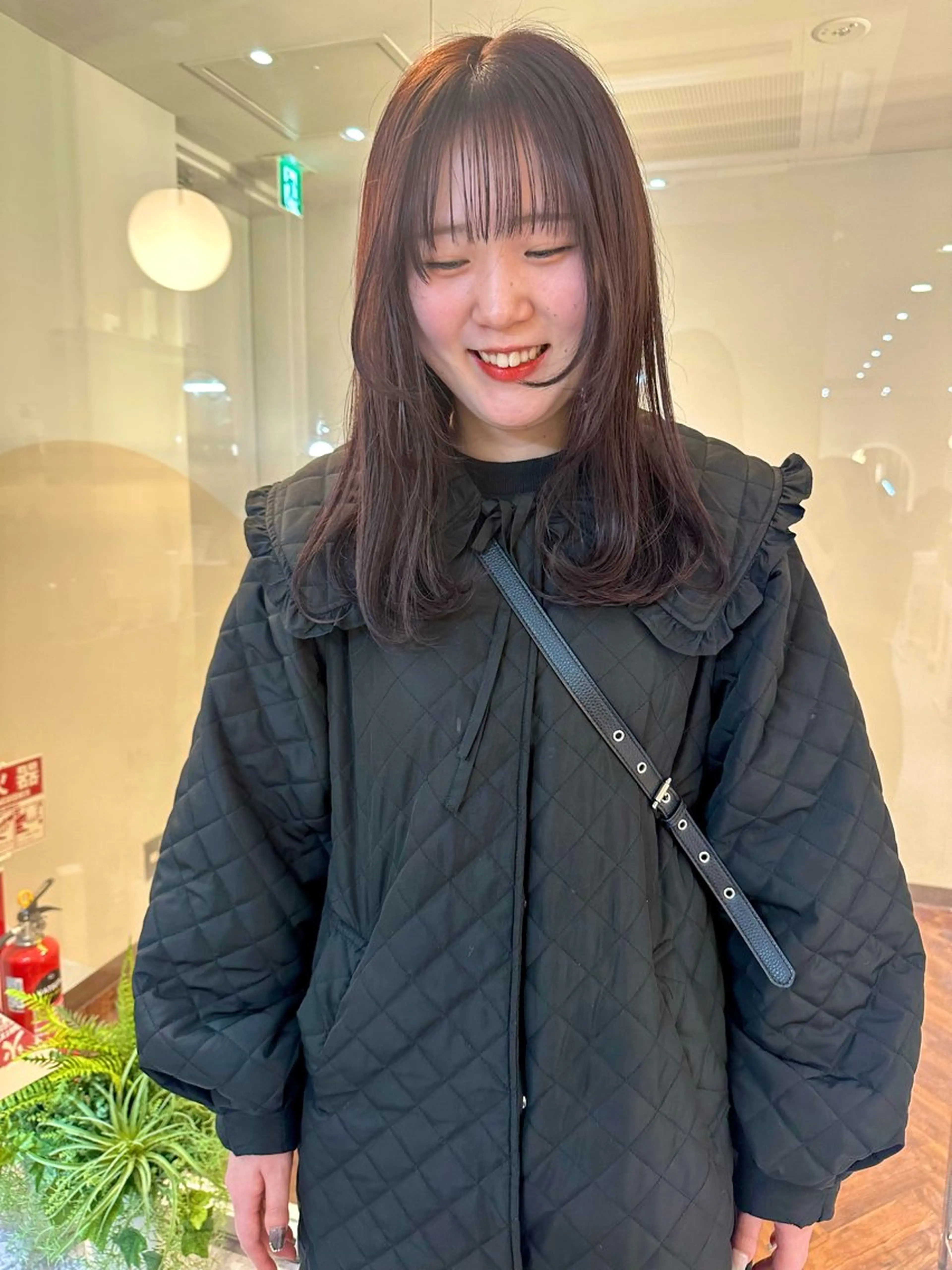 セミロング カラー ブラウンカラー ラベンダーカラー ラベンダーブラウン レイヤーカット レイヤー/ボブ/ 顔周り/yukinaのヘアスタイル