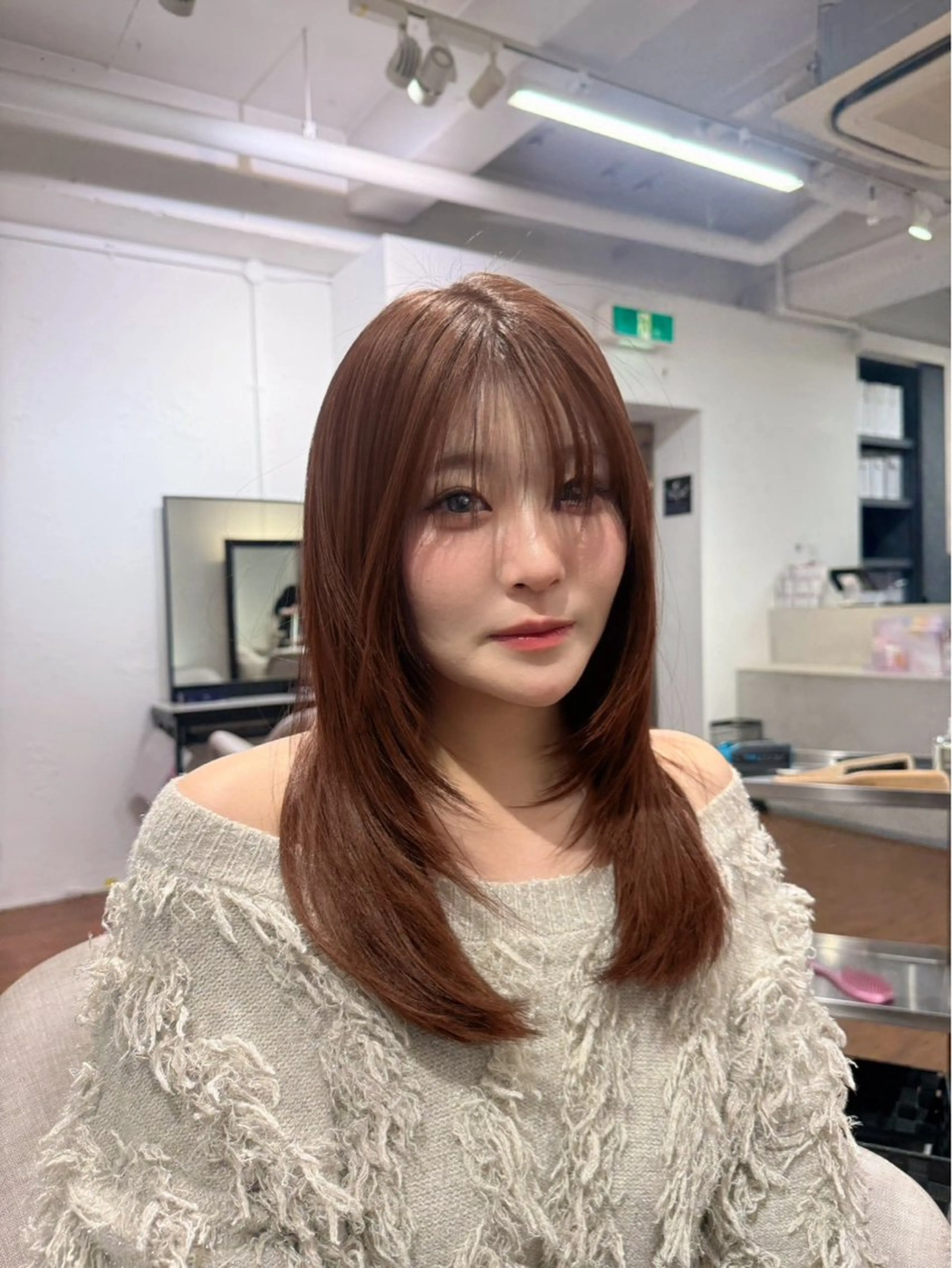 セミロング レイヤーカット 似合わせカット ヘアカラー ［Elsa元町］ 城内譲のヘアスタイル