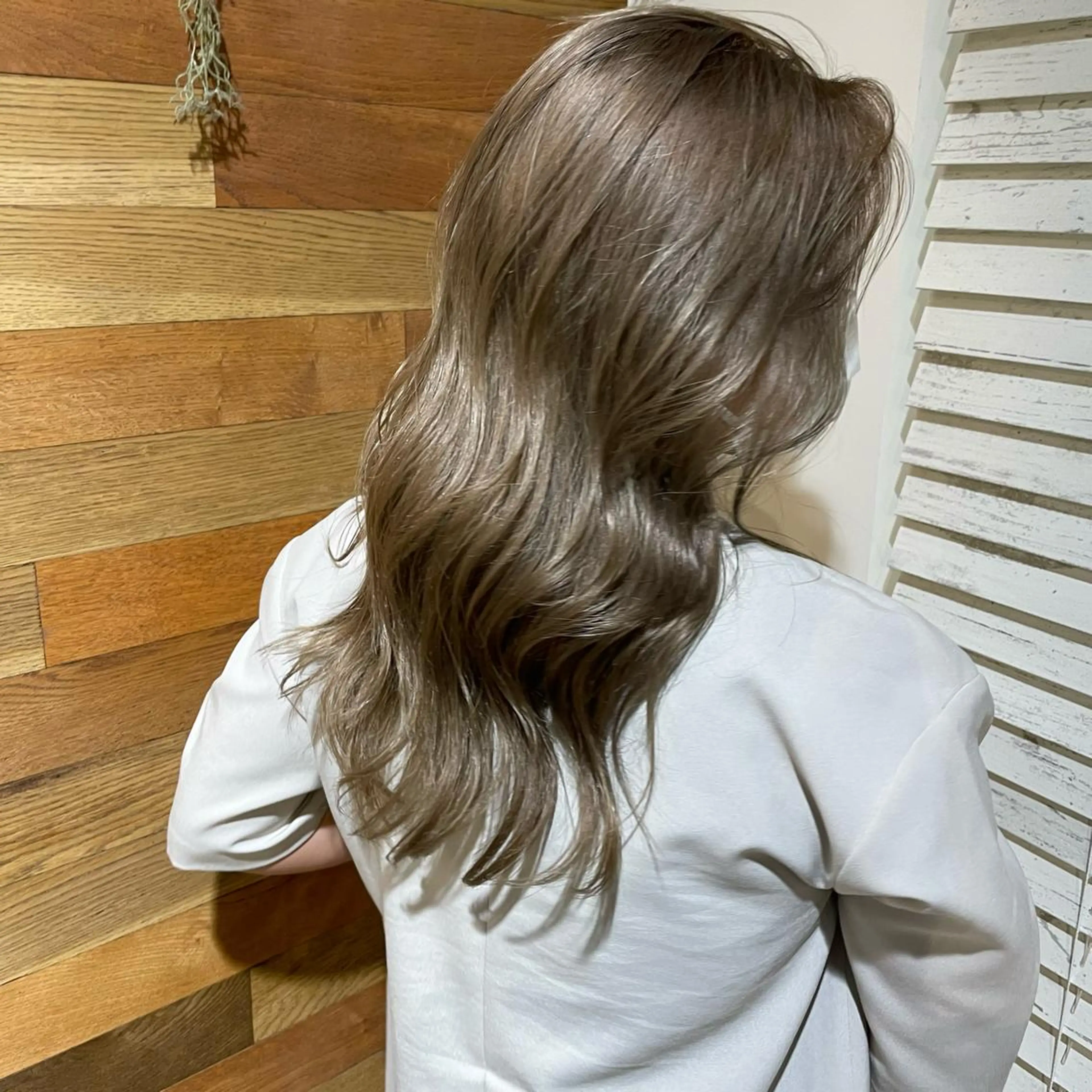 カラー ヘアアレンジ ベージュカラー ブリーチ ホワイトベージュ 【ROA】 MISUZU✨のヘアスタイル