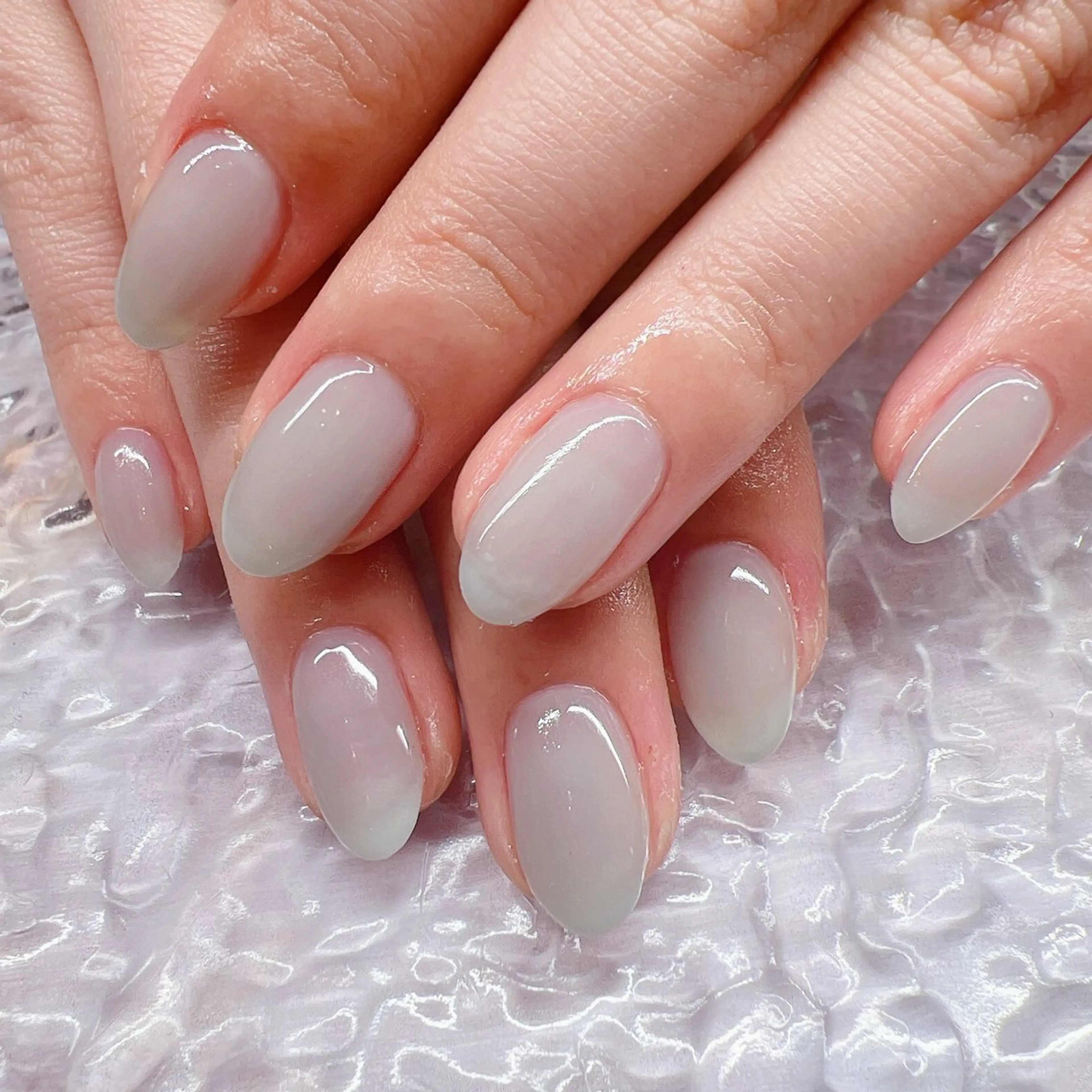 ネイル ブルー マグ🧲等なんでも ワンカラー5700円のネイルデザイン