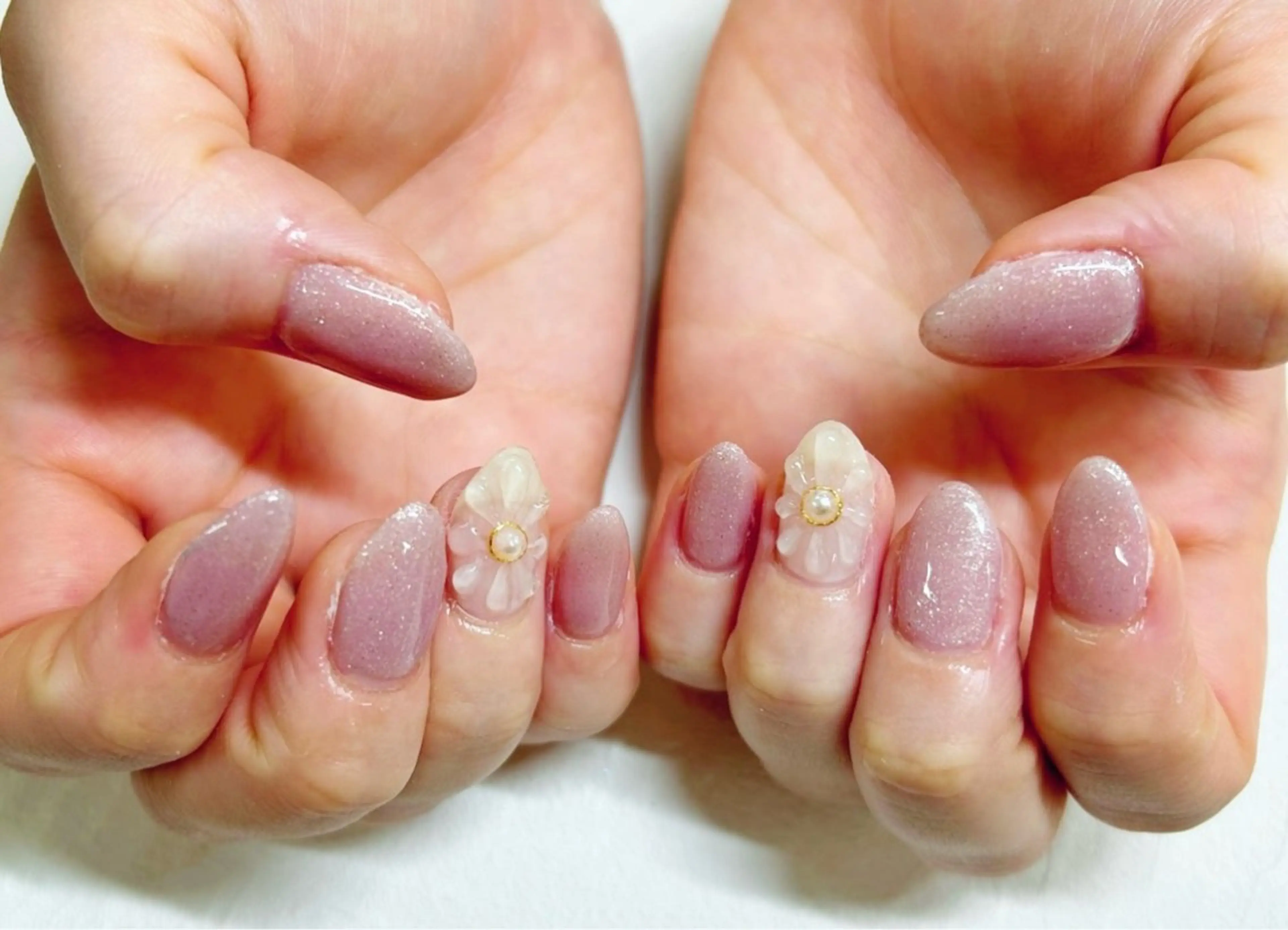 ネイル アートネイル フラワーネイル ワンカラーネイル ハンドネイル Y. 🍒maki🍒ྀིのネイルデザイン