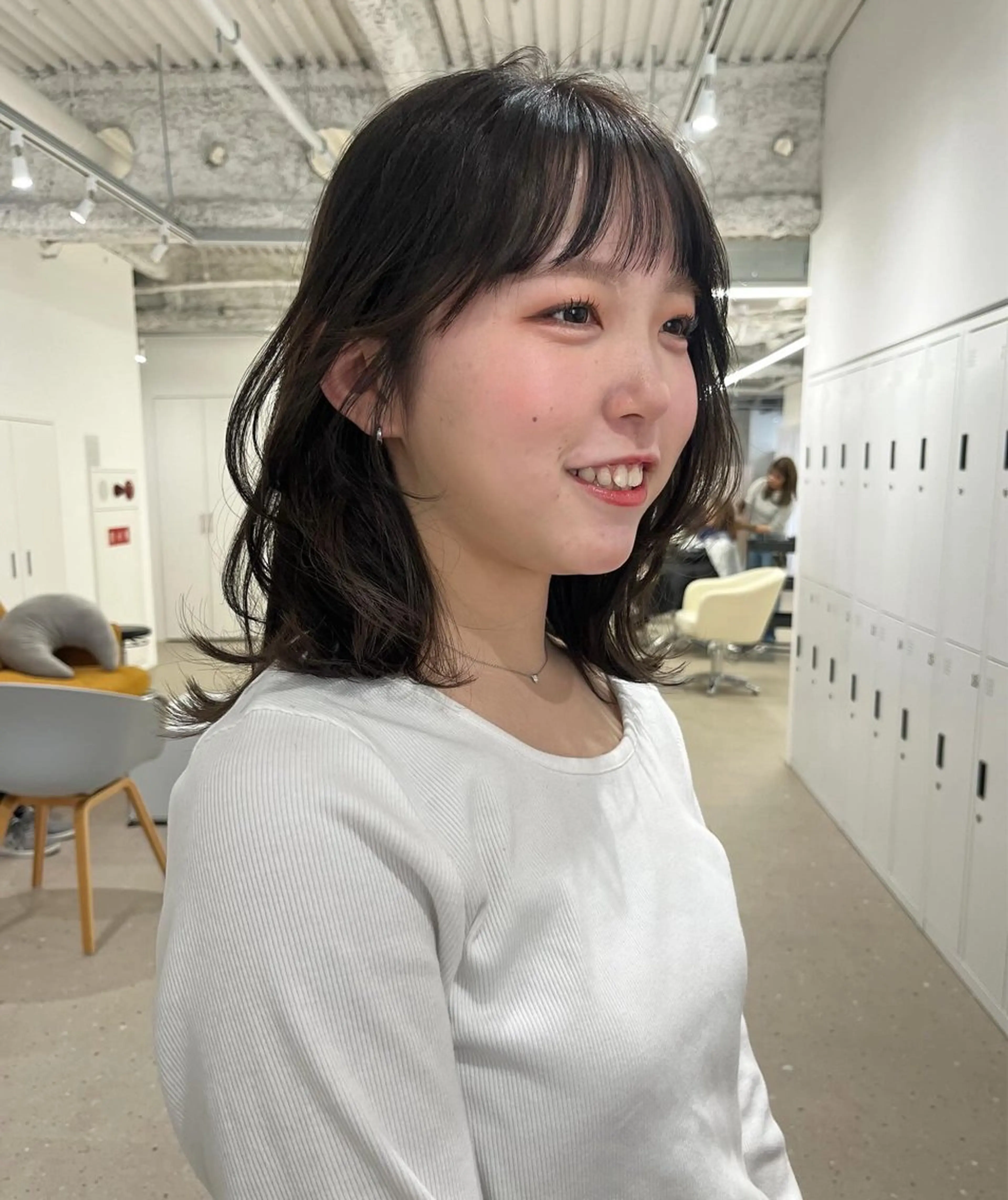 ミディアム くびれヘア くびれレイヤー レイヤーカット 箱崎 凪沙のヘアスタイル