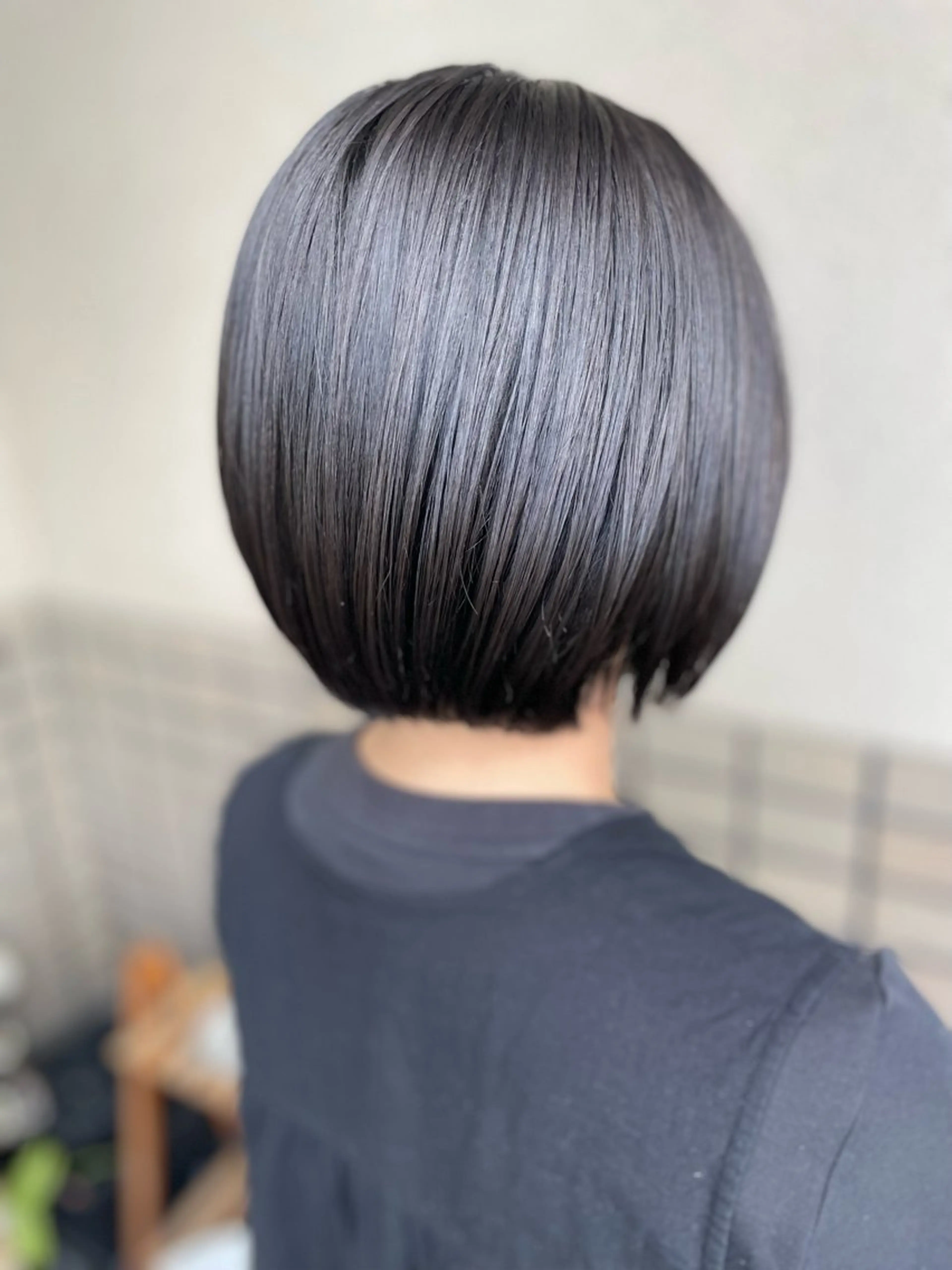 ショート ボブ カット 沢田 瞳のヘアスタイル