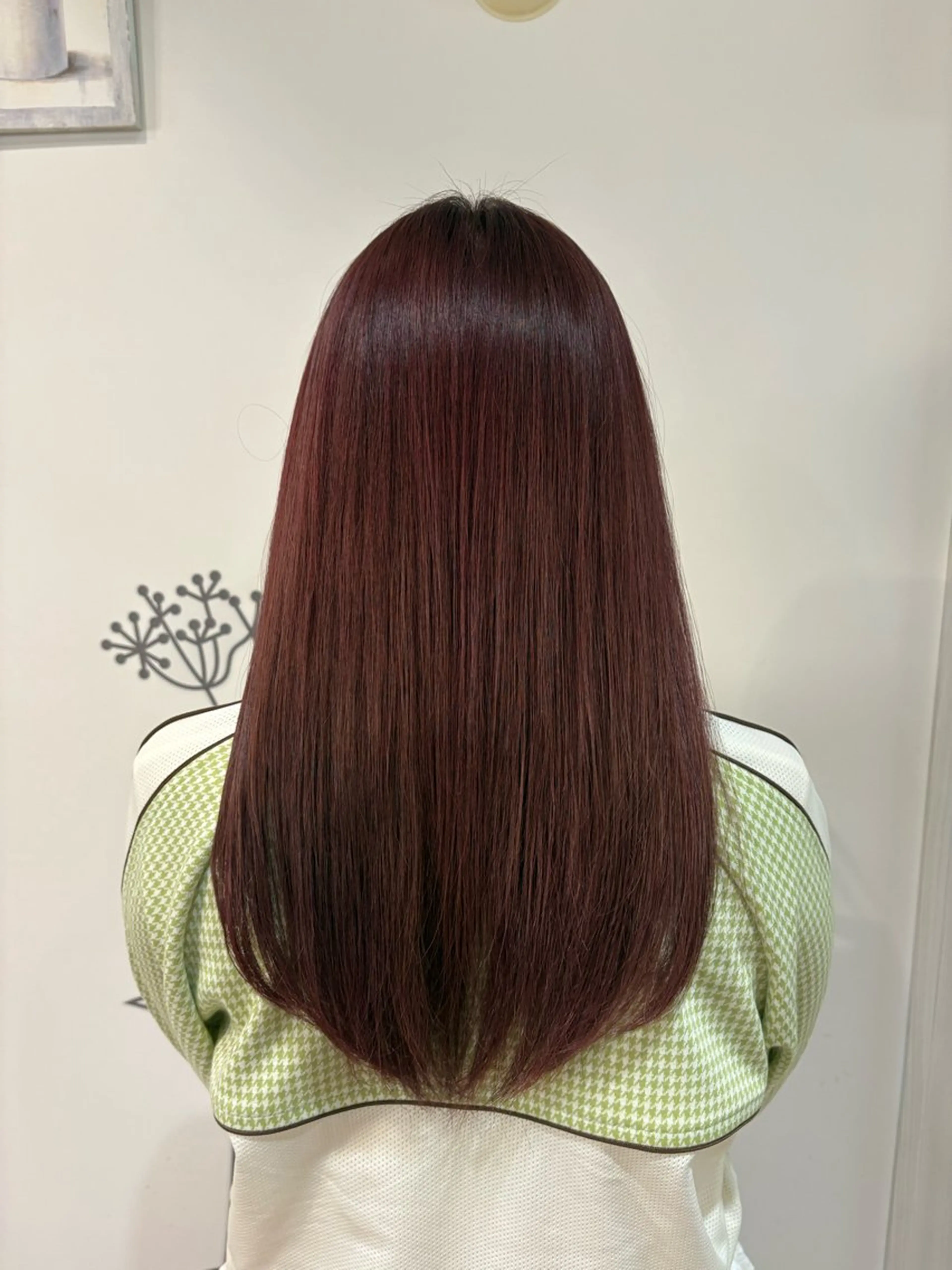 ロング カラー トップ スタイリストのヘアスタイル