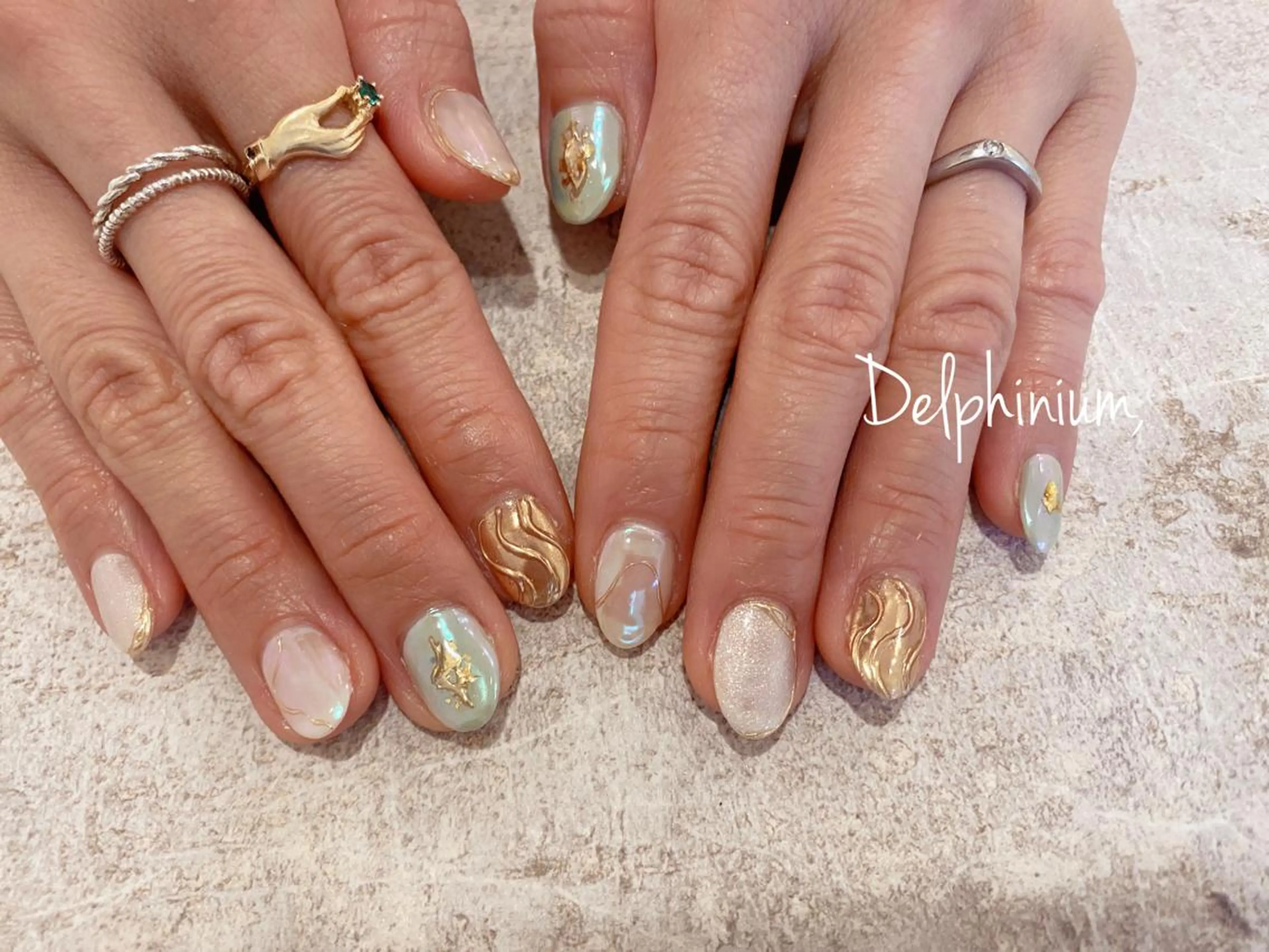 ネイル 持ち込み ハンドネイル 岡本 友恵のネイルデザイン