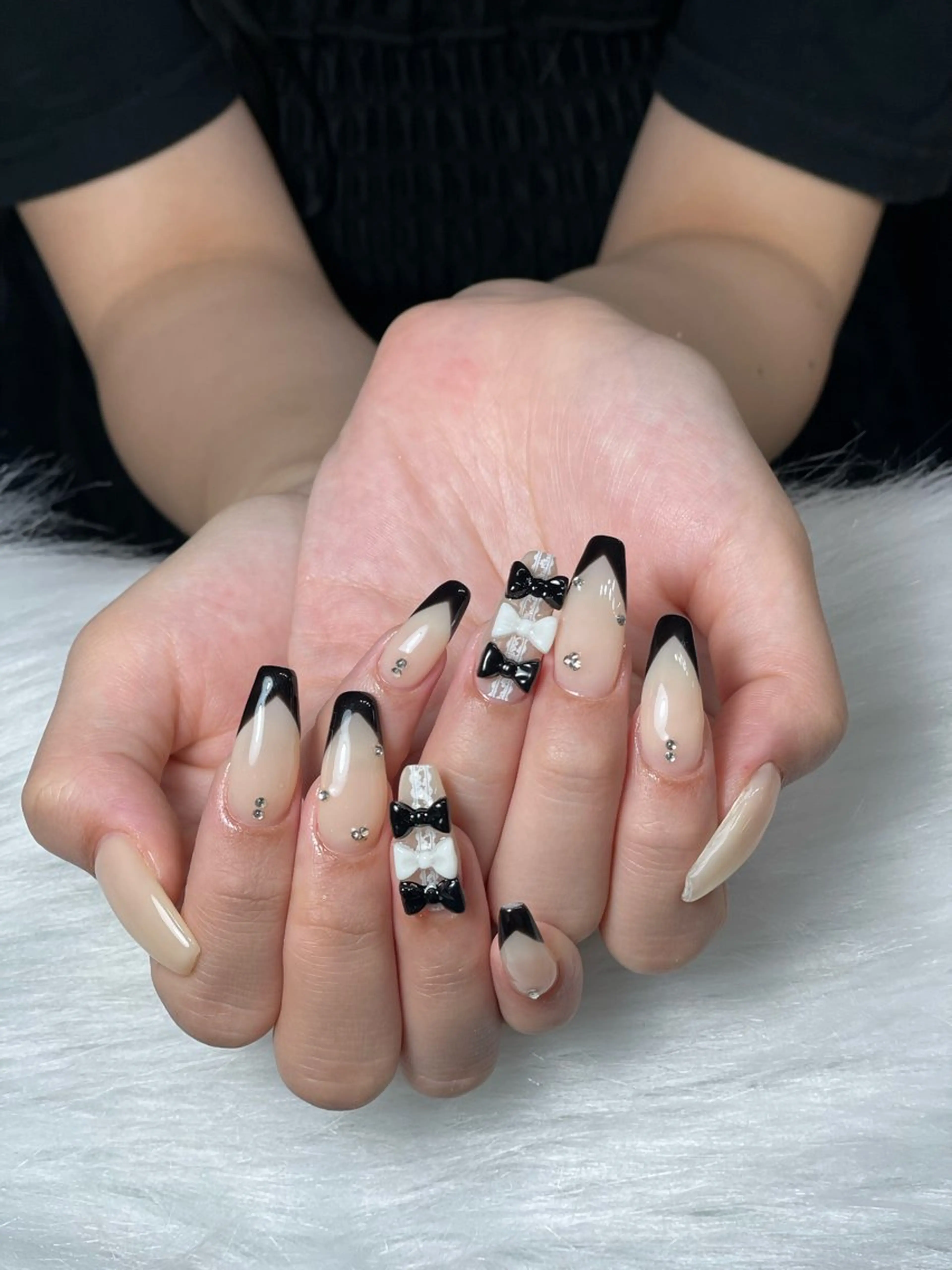 ネイル アートネイル 長さ出し ジェルネイル マグネットネイル ニュアンスネイル Kanao_ CloudyChanのネイルデザイン