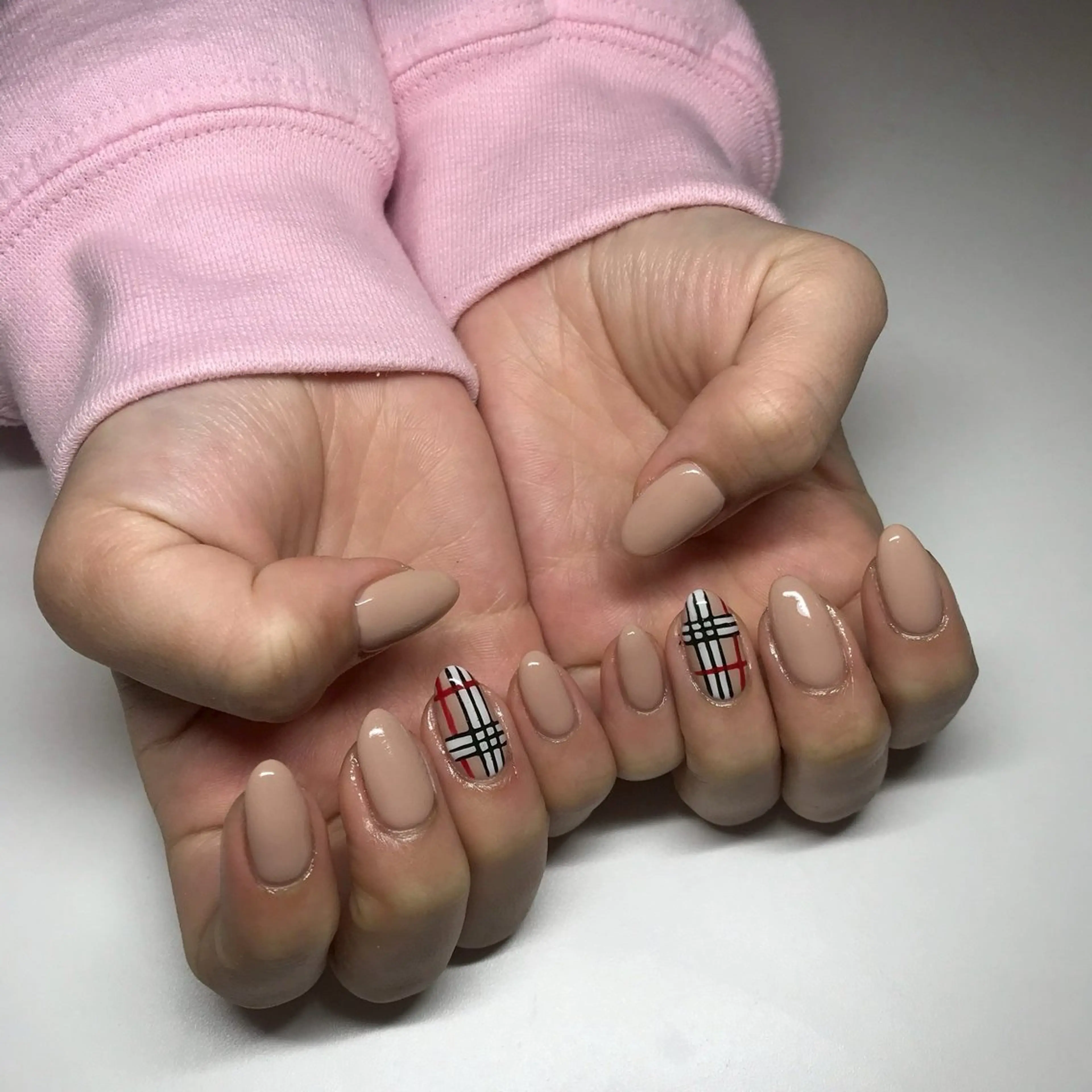 ネイル アトリエハーロウ sakuraのネイルデザイン