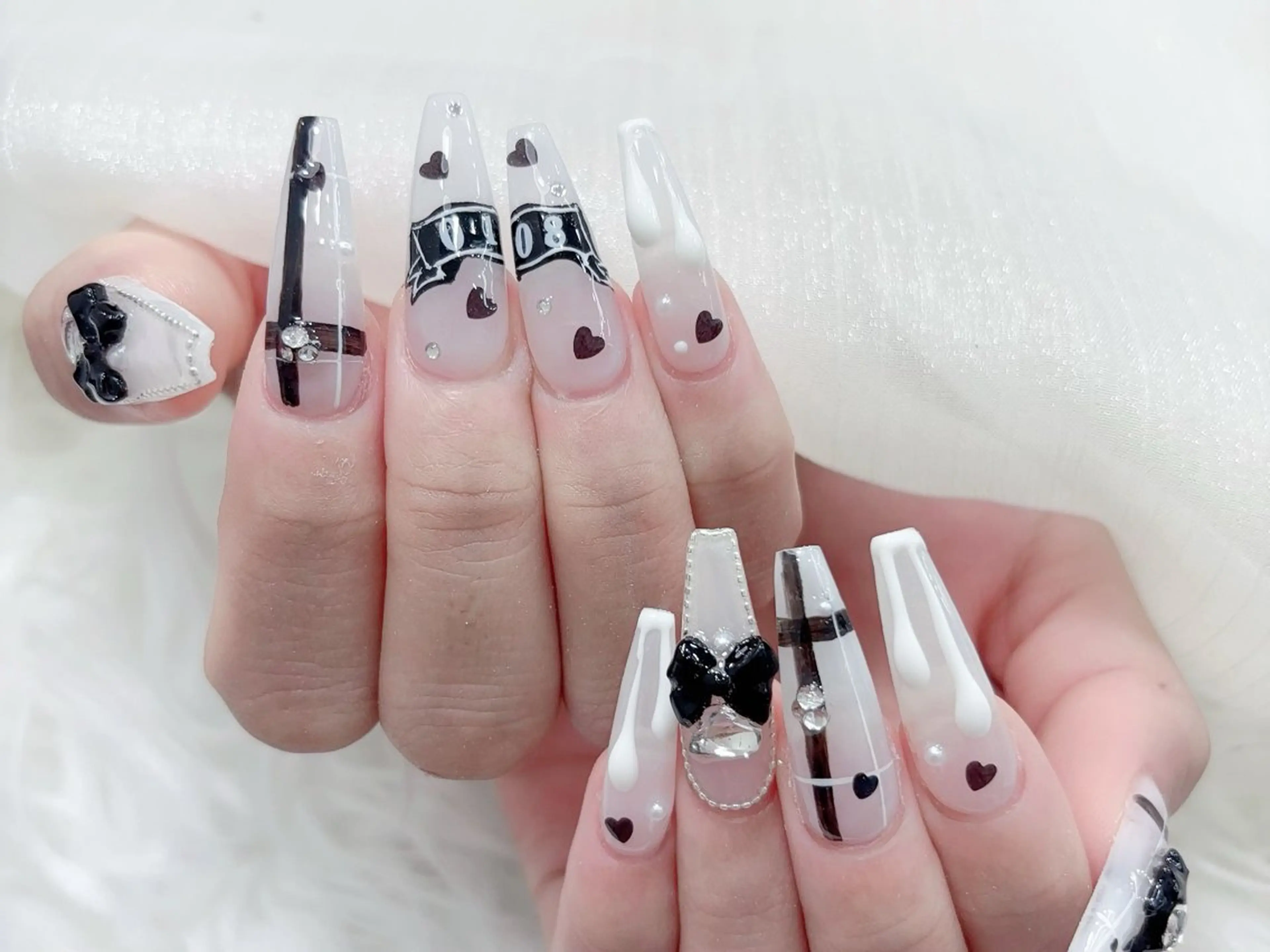 ネイル 成人式 マグネットネイル 大理石ネイル(マーブル) リボン 夏ネイル ハンドネイル MoMoA Nail ネイル長さ出し専門店のネイルデザイン