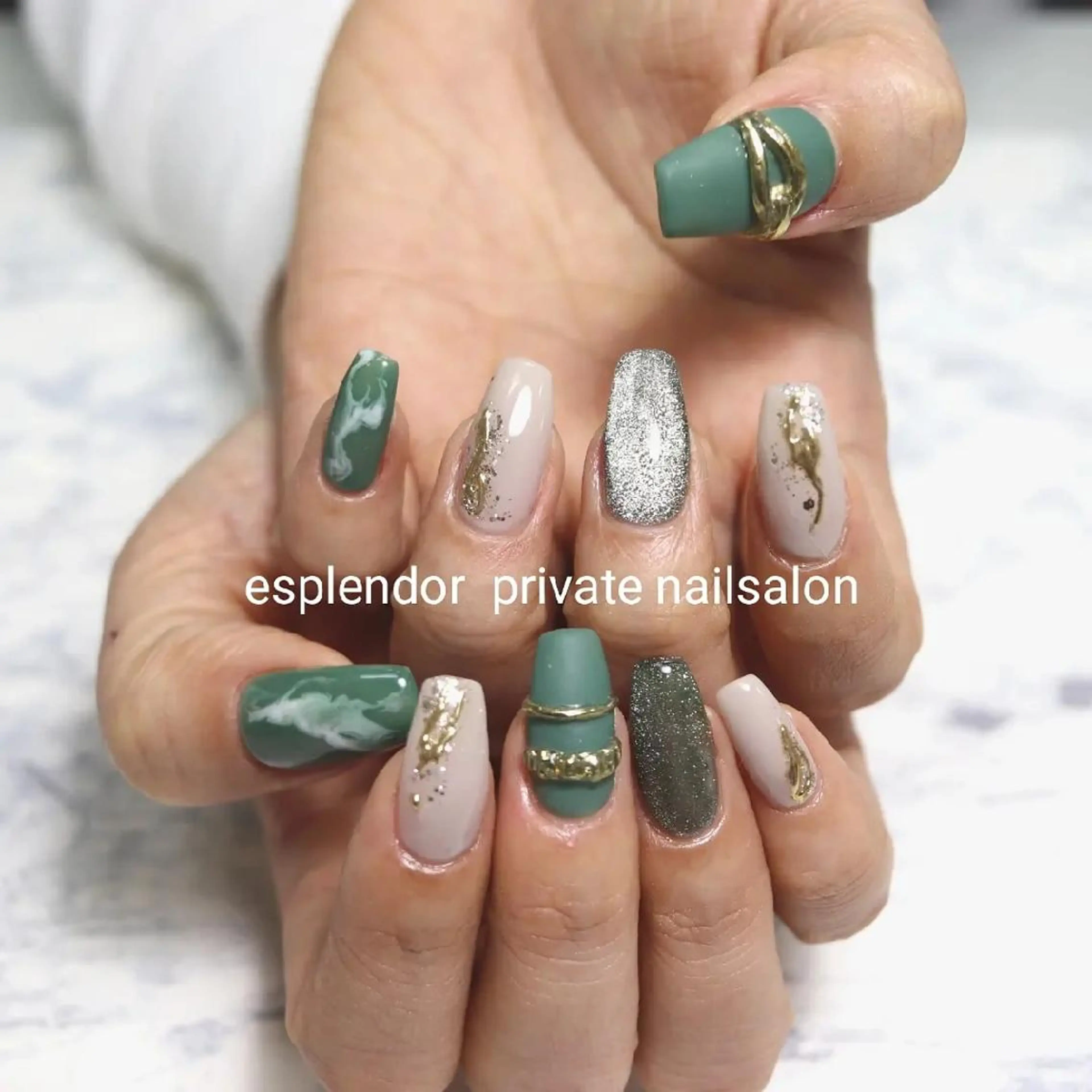 ネイル グリーン esplendor  エスプレンドル所属・esplendor  小野寺のネイルデザイン