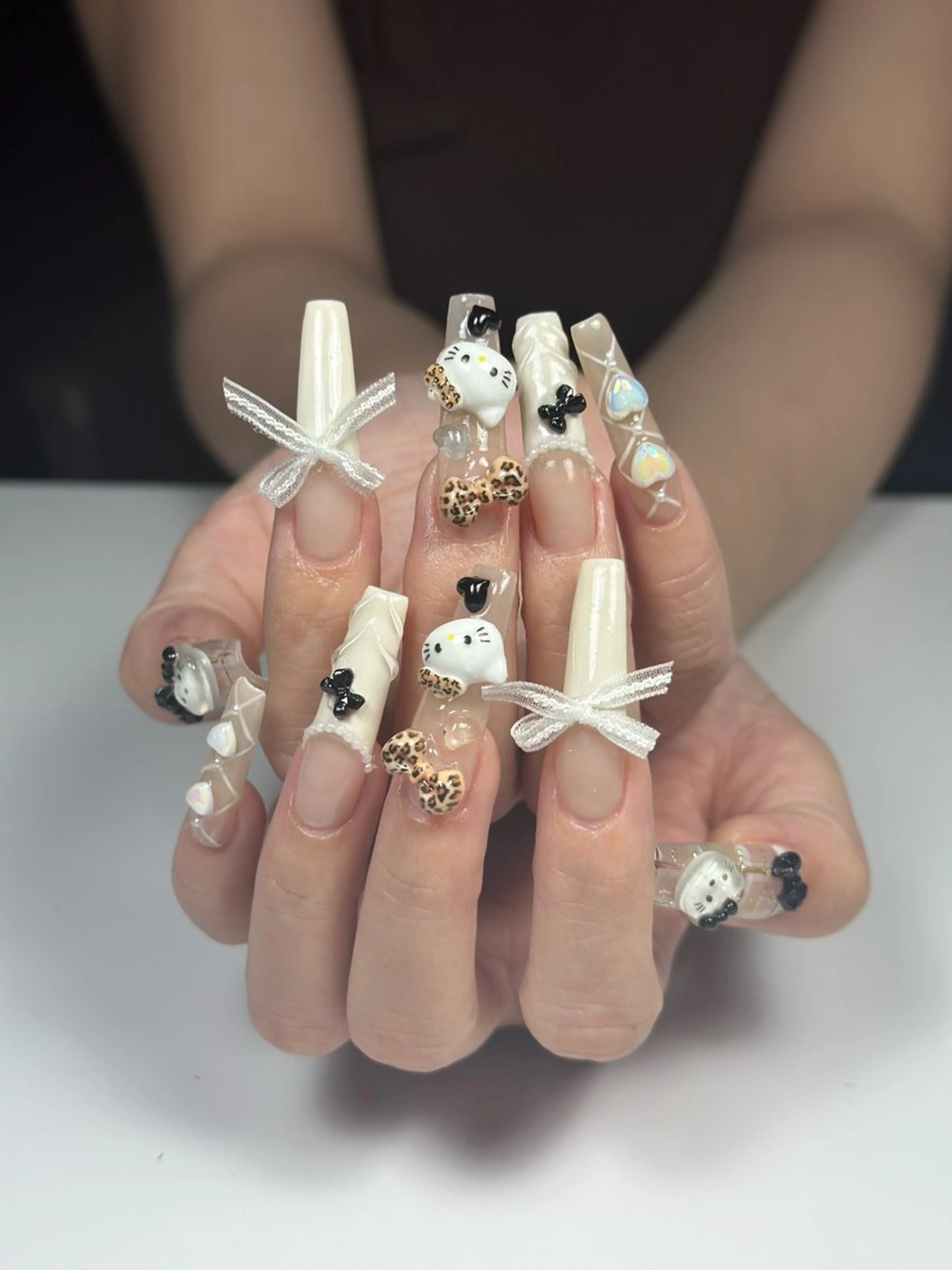 ネイル アニマル柄 リボン ネイルチップ ホワイト AME29 Nail ネイルサロンのネイルデザイン