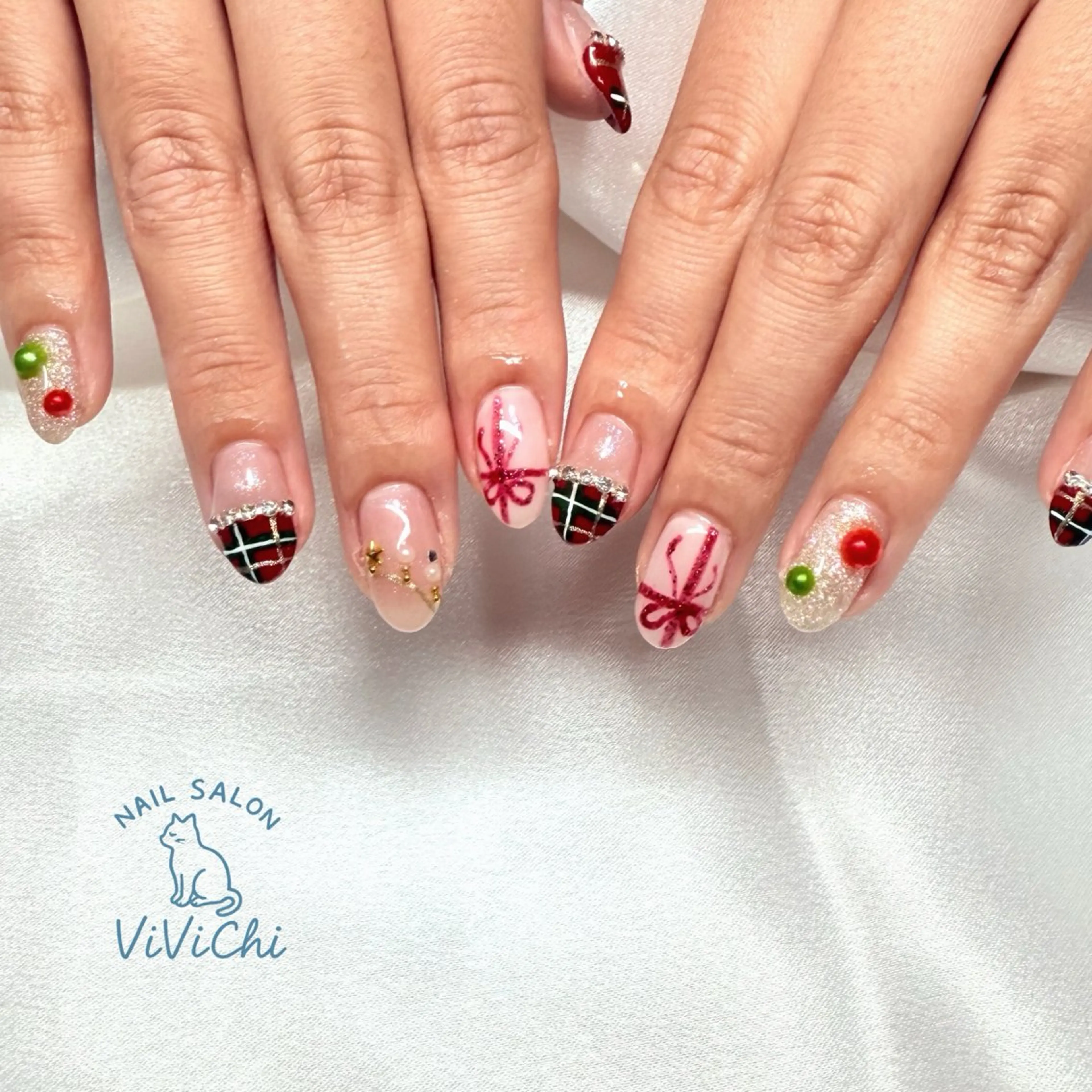 ネイル ハンドネイル ViViChi 梨帆のネイルデザイン