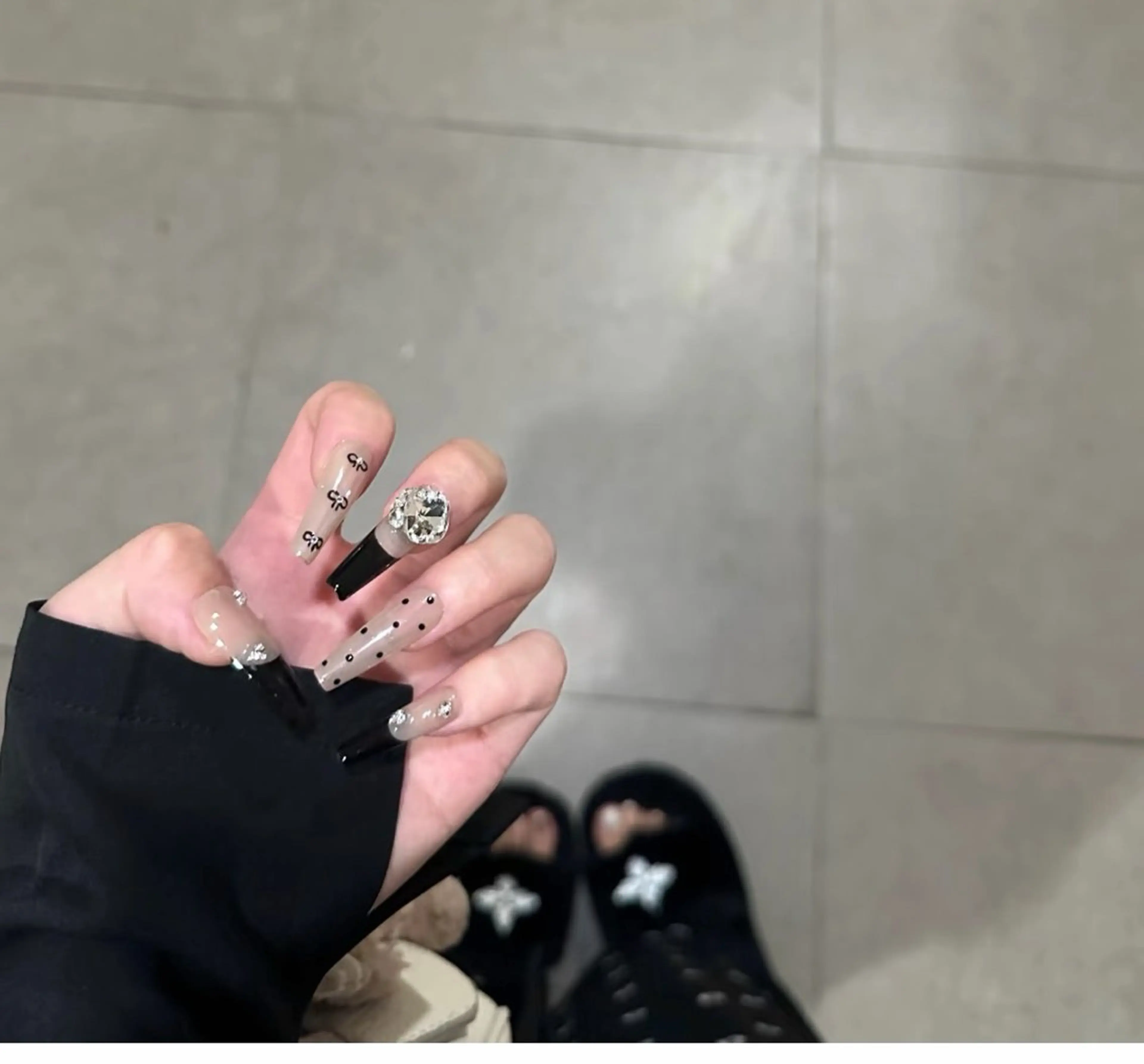 ネイル フレンチネイル キラキラネイル 韓国ネイル シンプルネイル ワンホンネイル ハンドネイル MEI Nailのネイルデザイン