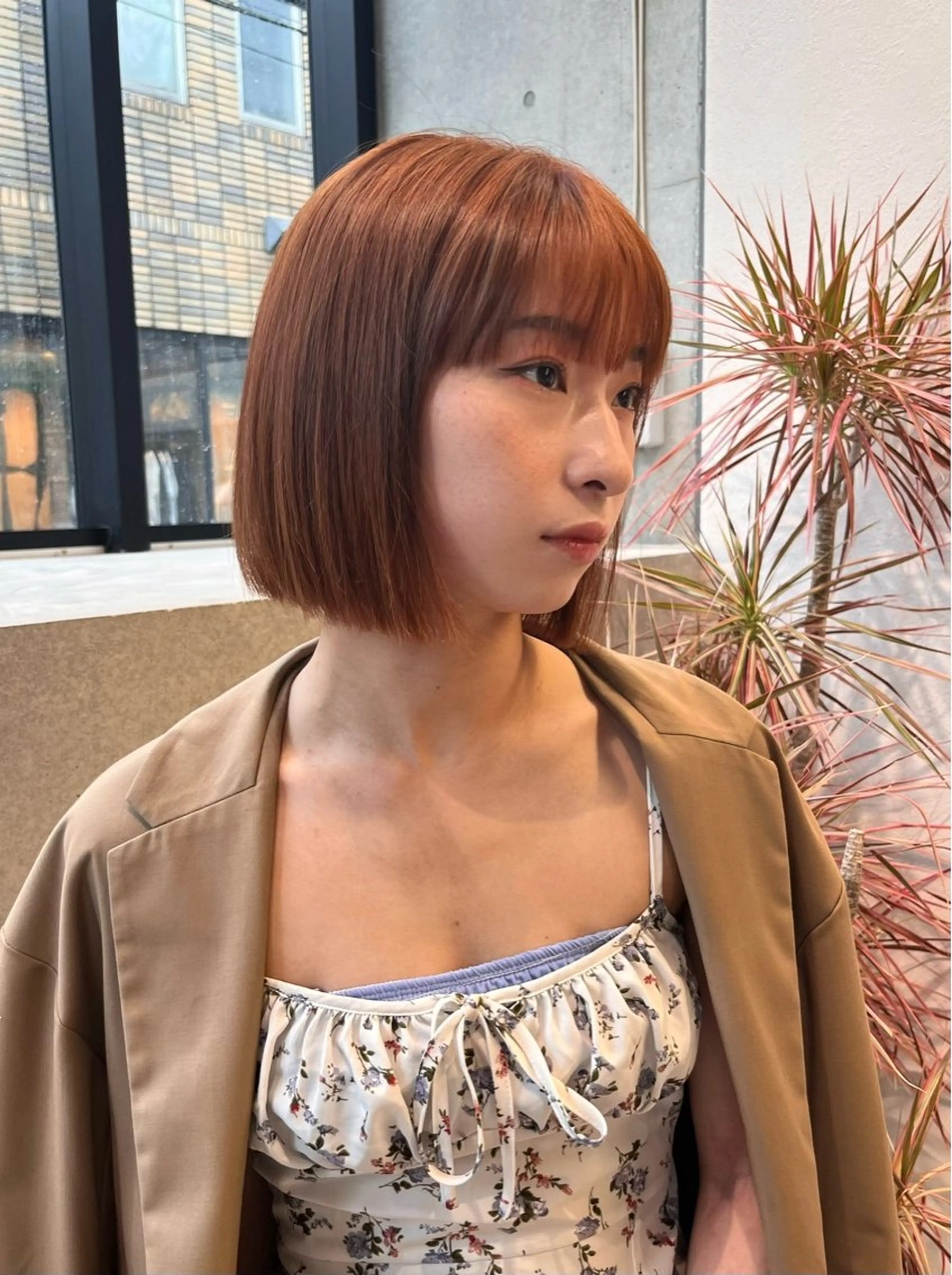 ショート カラー レイヤーカット/ 酸性ストレート梅田のヘアスタイル
