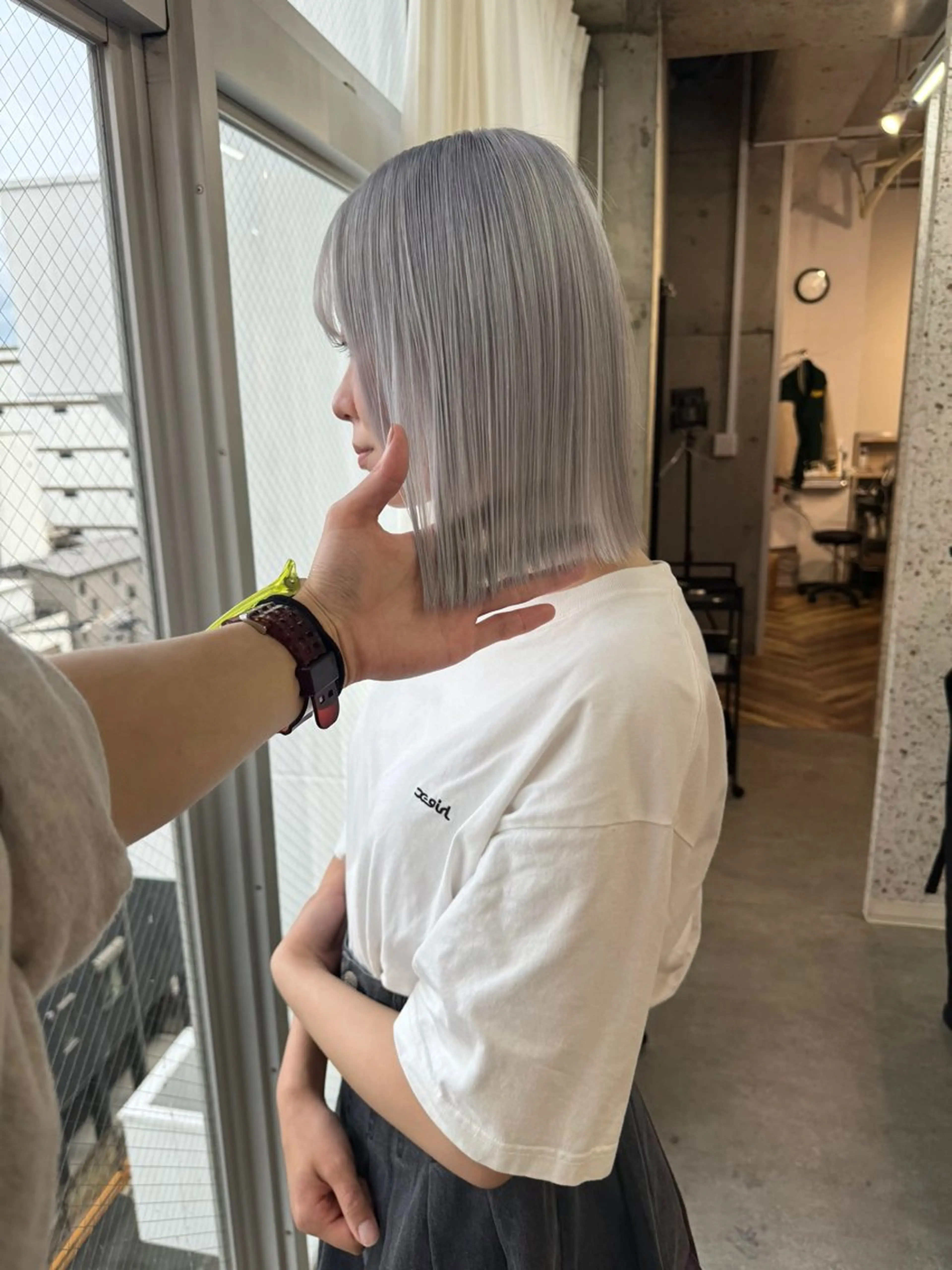 ミディアム 有人/バレイヤージュ /シャドールーツのヘアスタイル