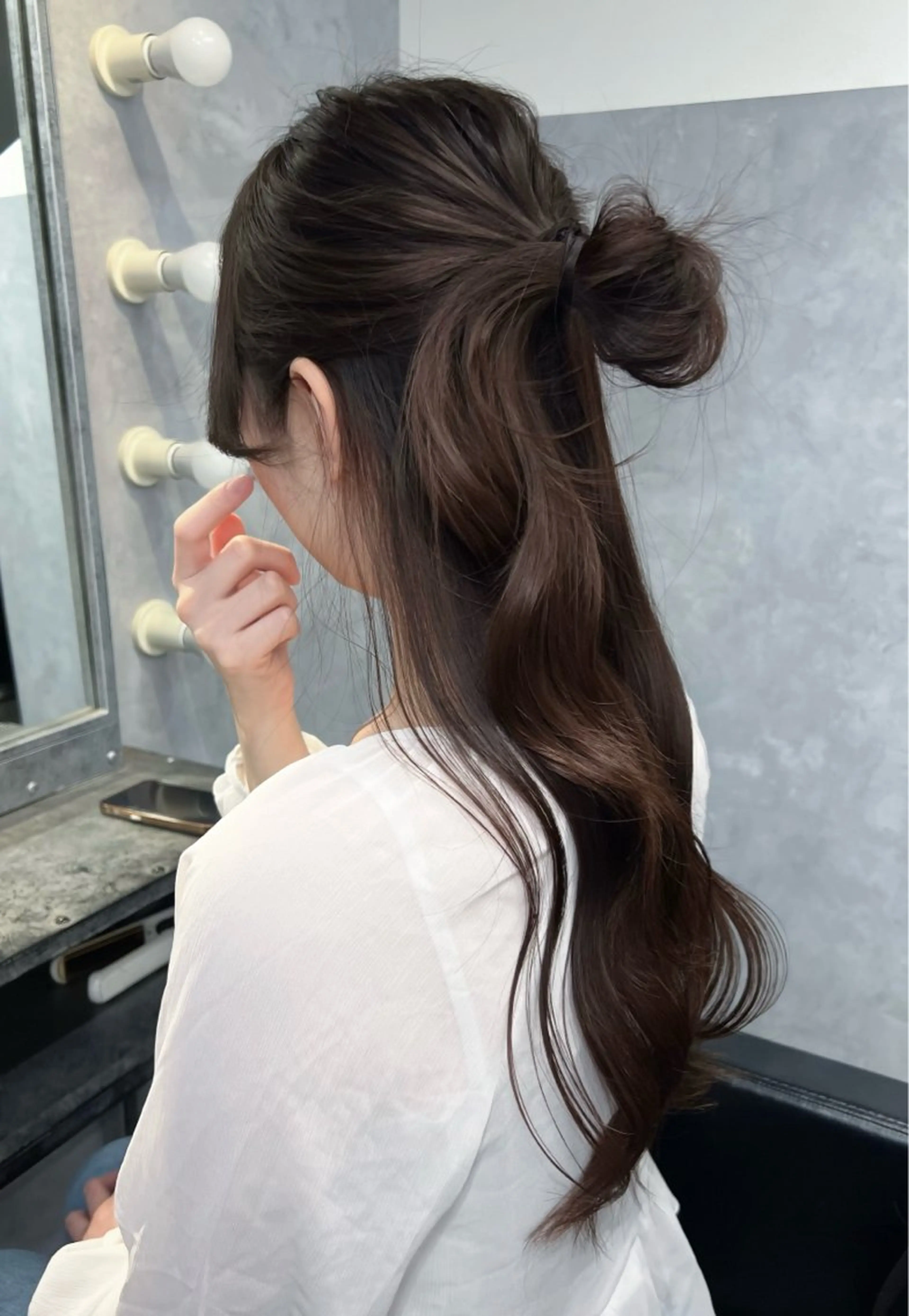 ロング カラー 黒髪 ブリーチ 透明感カラー 顔周りカット レイヤーカット 透明感/レイヤー 🇰🇷tomonaのヘアスタイル