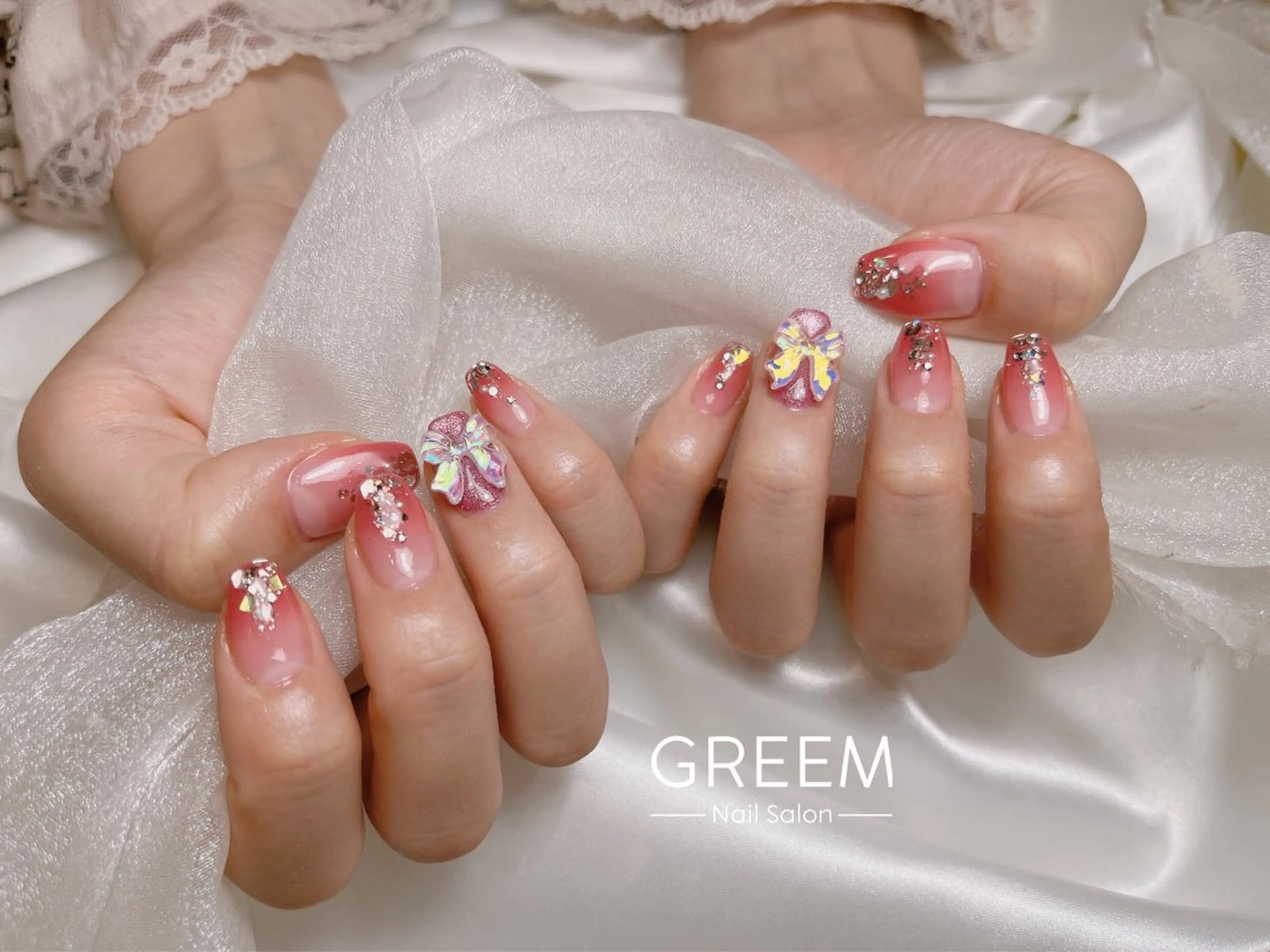 ネイル フラッシュネイル ジェルネイル グラデーション キラキラネイル マグネットネイル ハンドネイル GREEM グリームのネイルデザイン