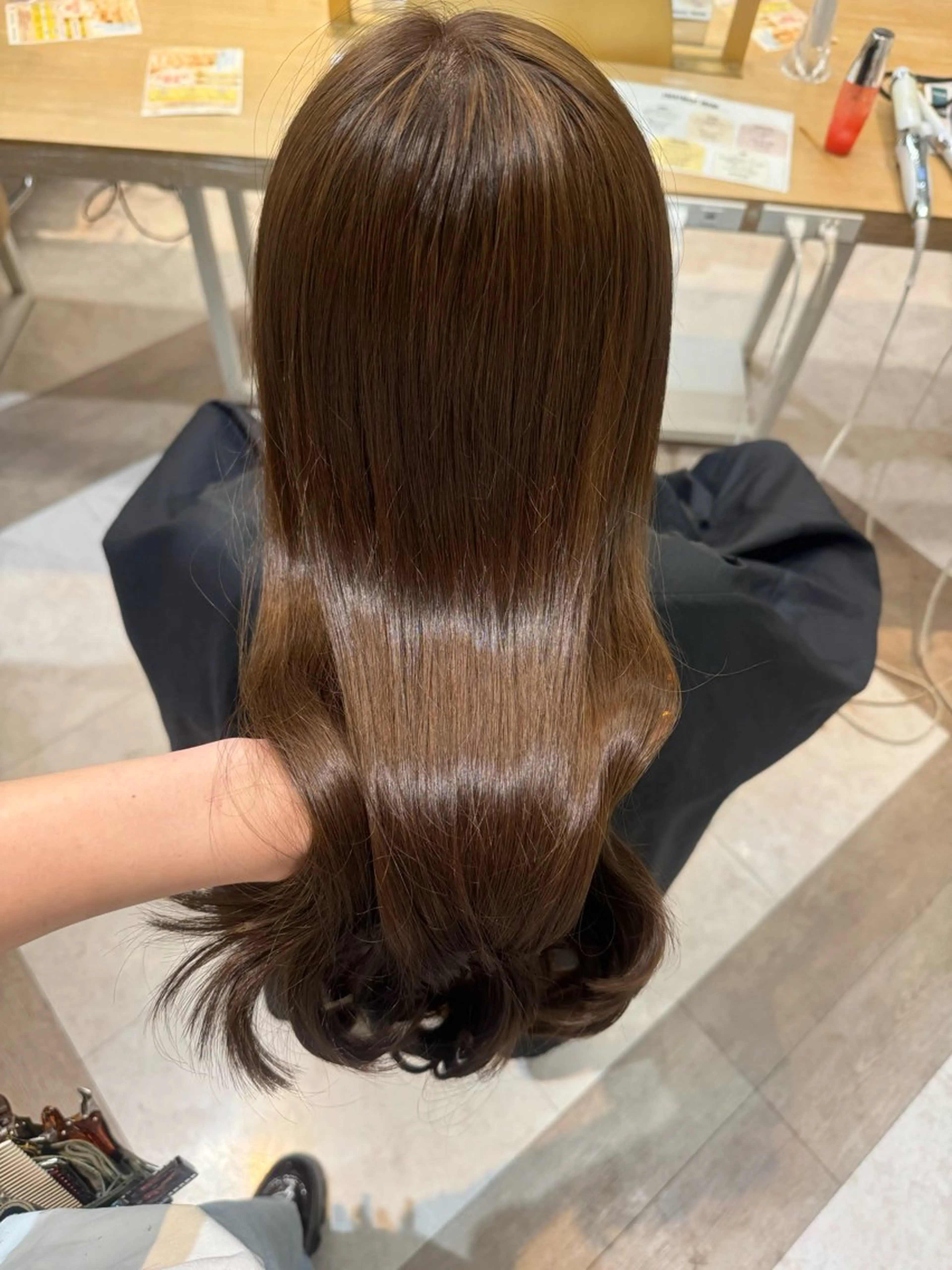 ロング 縮毛矯正 佐々木 花音のヘアスタイル