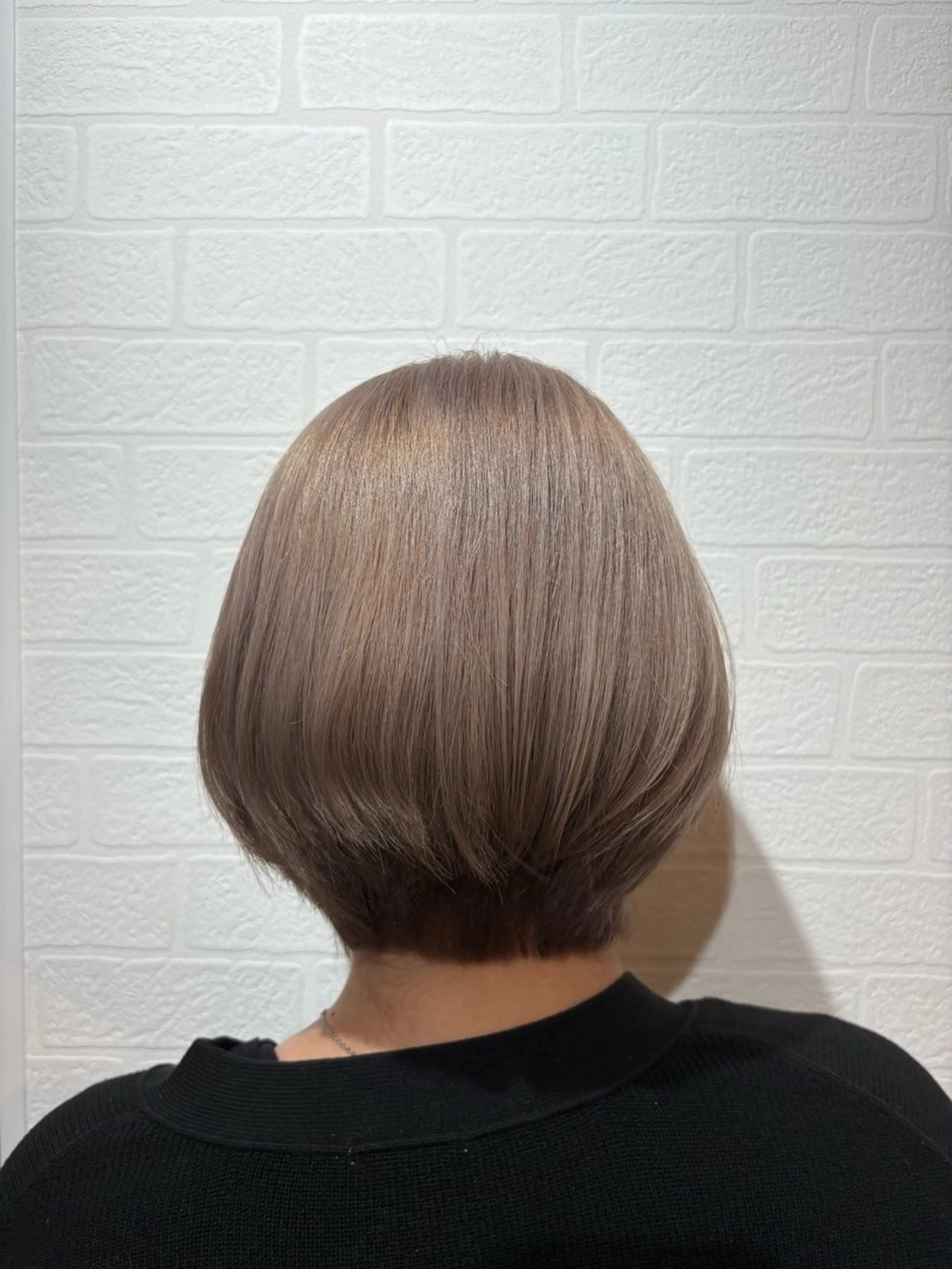 ショート カラー 檜山 知可子のヘアスタイル