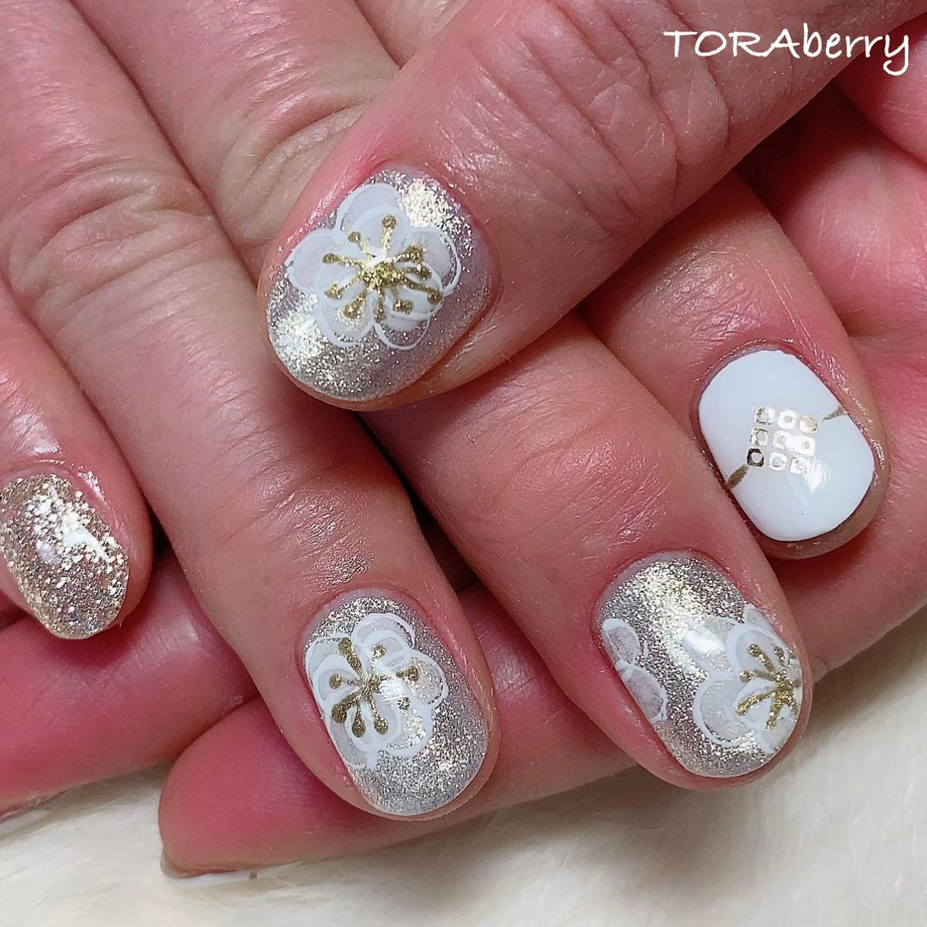 ネイル ハンドネイル ネイリスト なつみのネイルデザイン