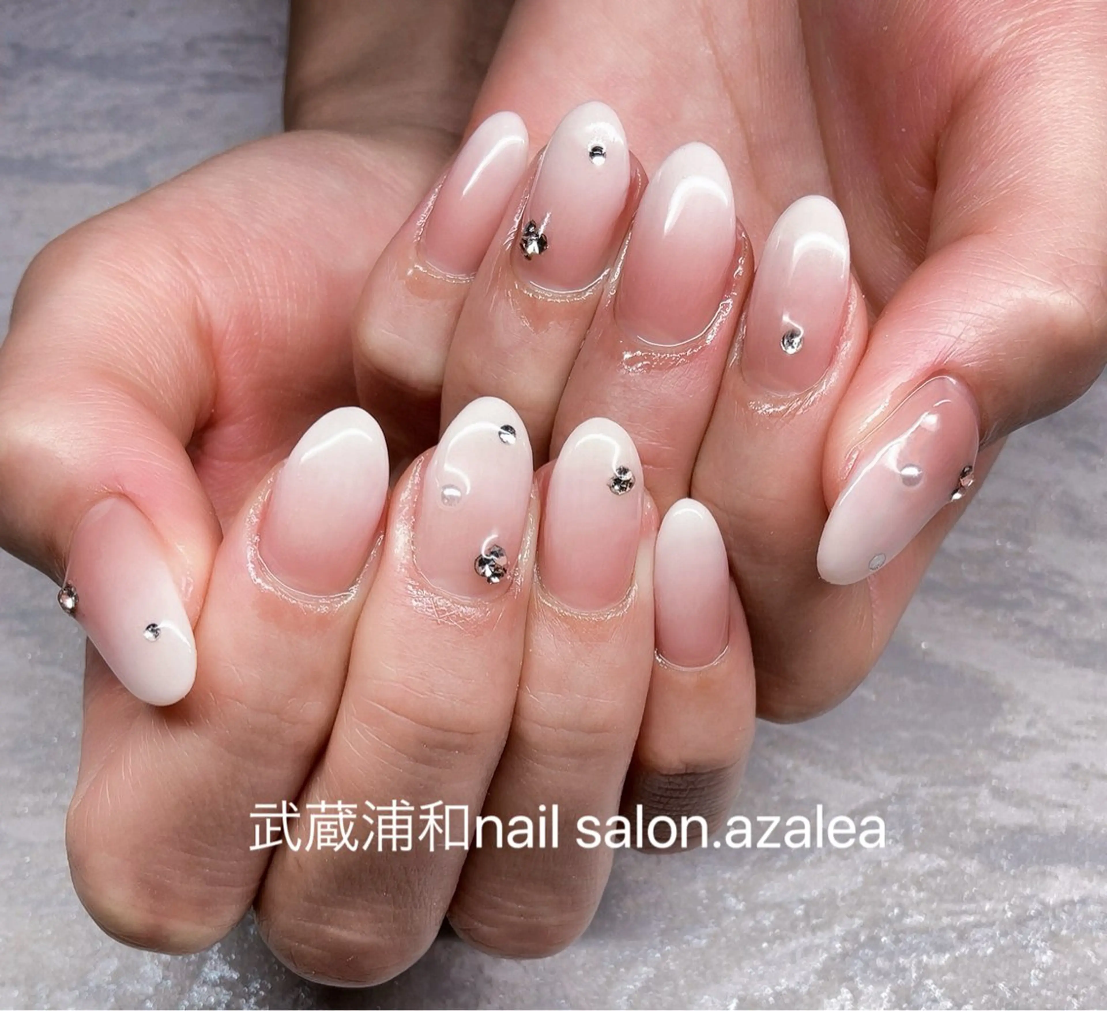 ネイル ハンドネイル R inのネイルデザイン