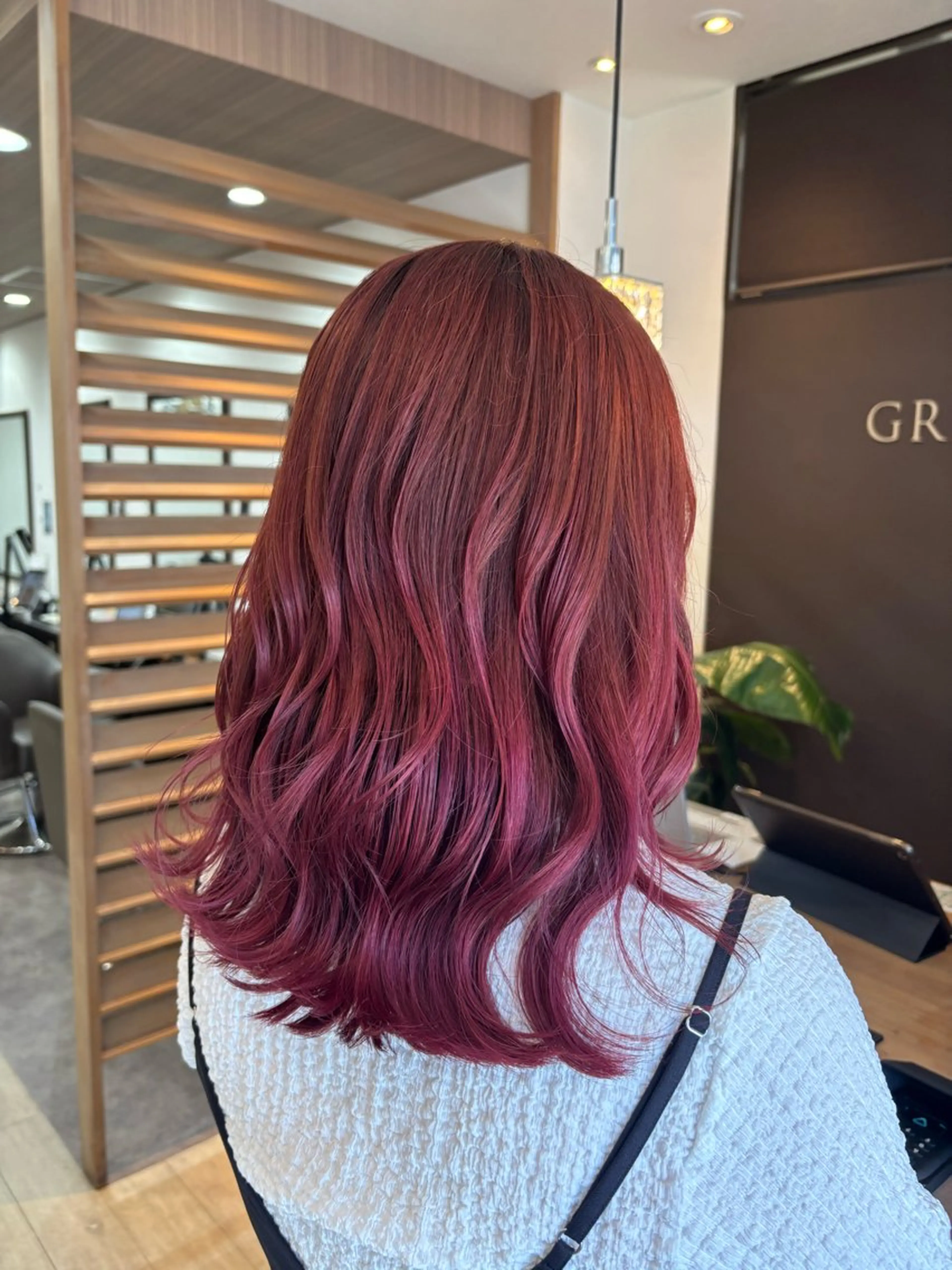 ミディアム Kamiya Minamiのヘアスタイル