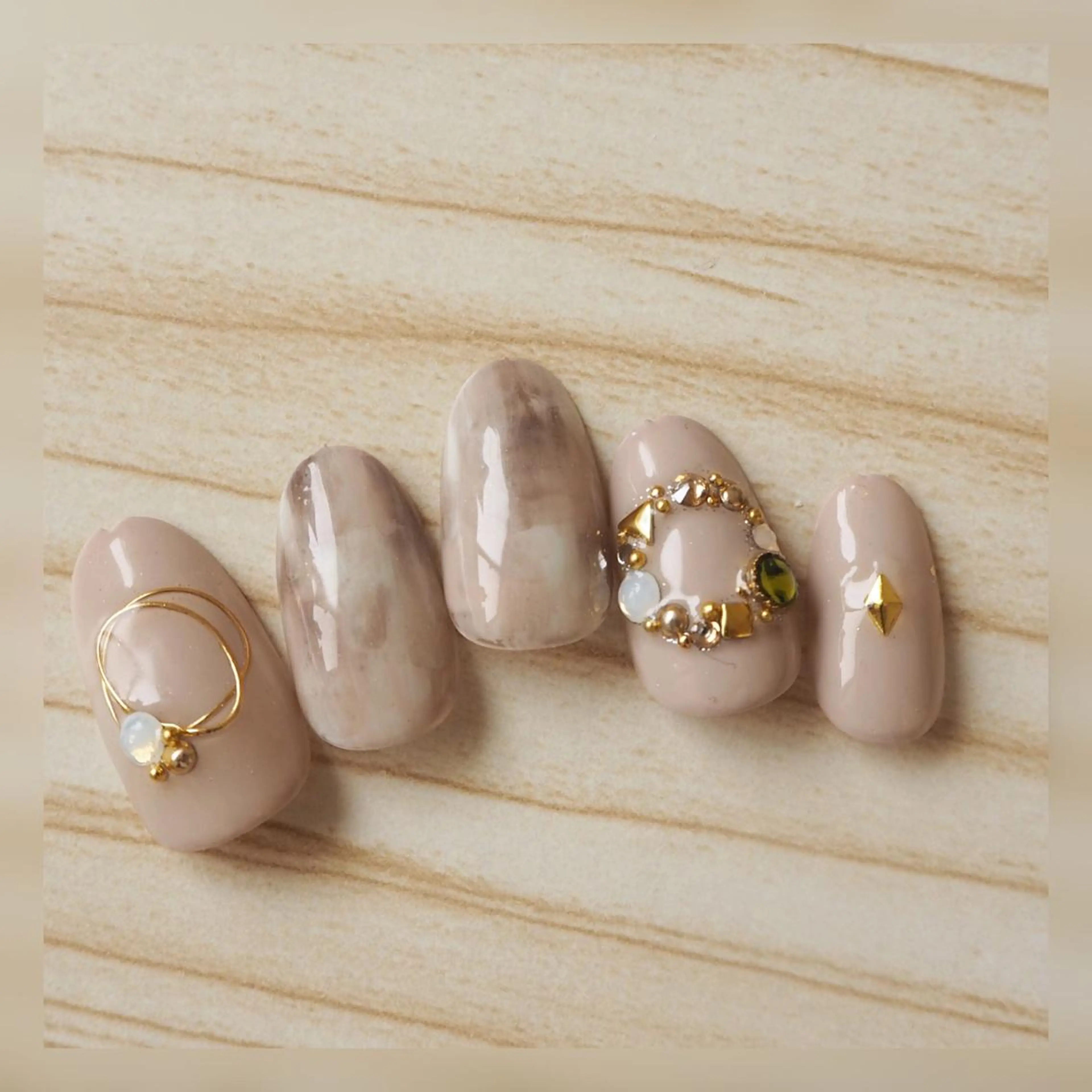 ネイル アートネイル ニュアンスネイル ストーンネイル 冬ネイル クリスマス おうちのネイルサロン KonpeiTouのネイルデザイン