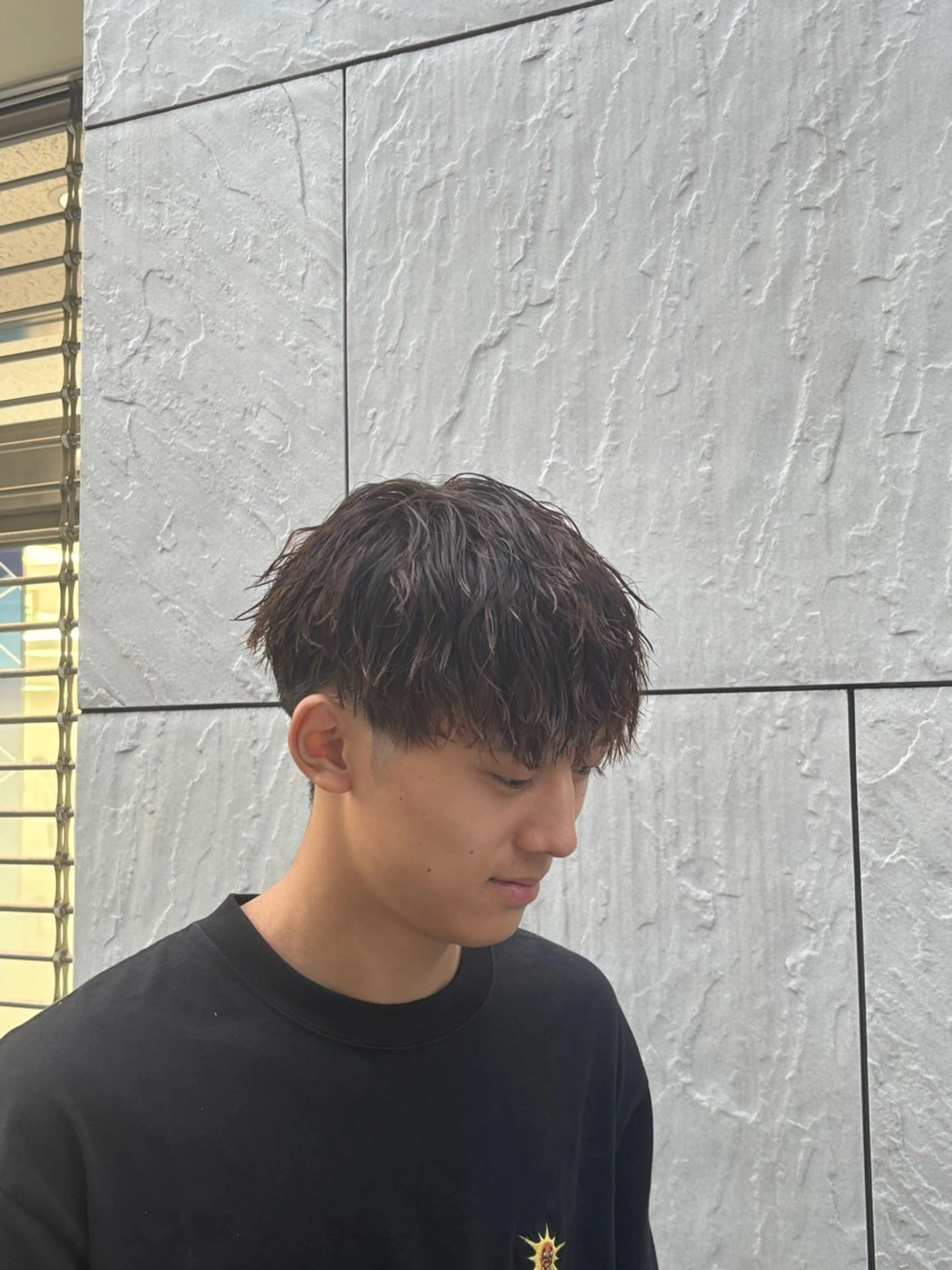 パーマ メンズハイトーン 北斗💍レイヤーのヘアスタイル