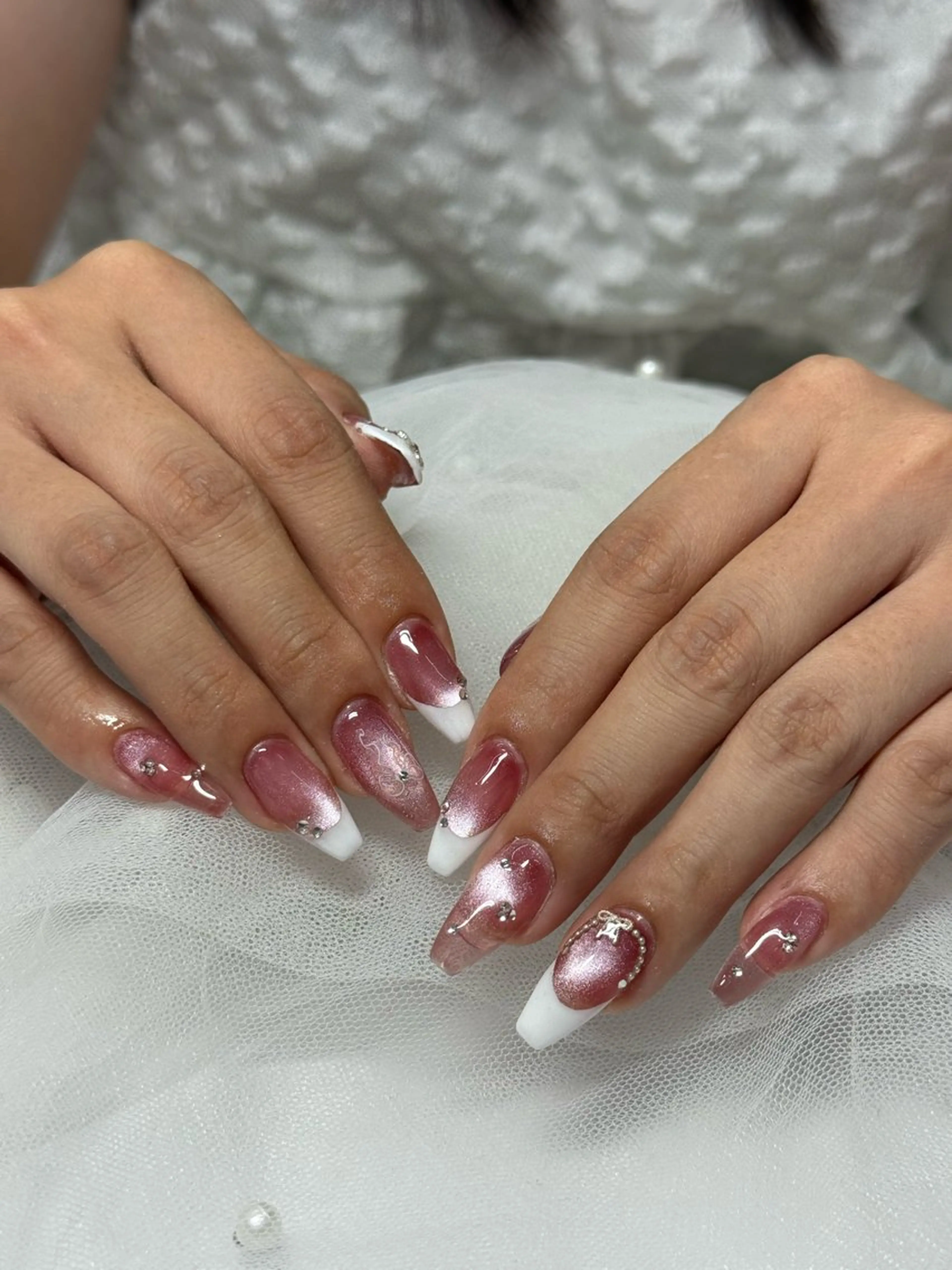 ネイル フレンチネイル マグネットネイル ハンドネイル WOLTOKYO渋谷 yunaのネイルデザイン