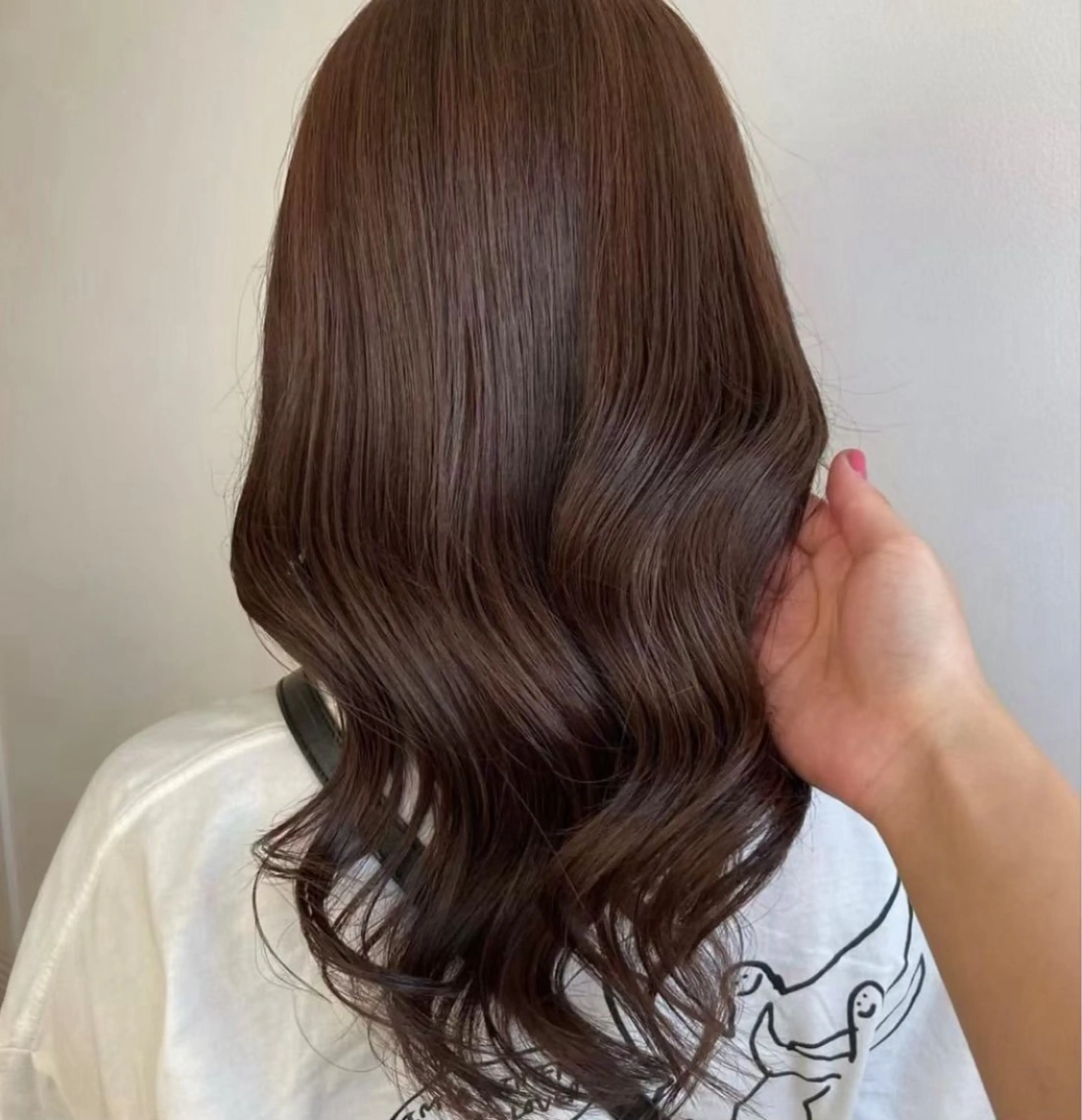 セミロング トリートメント 岡村 愛海のヘアスタイル