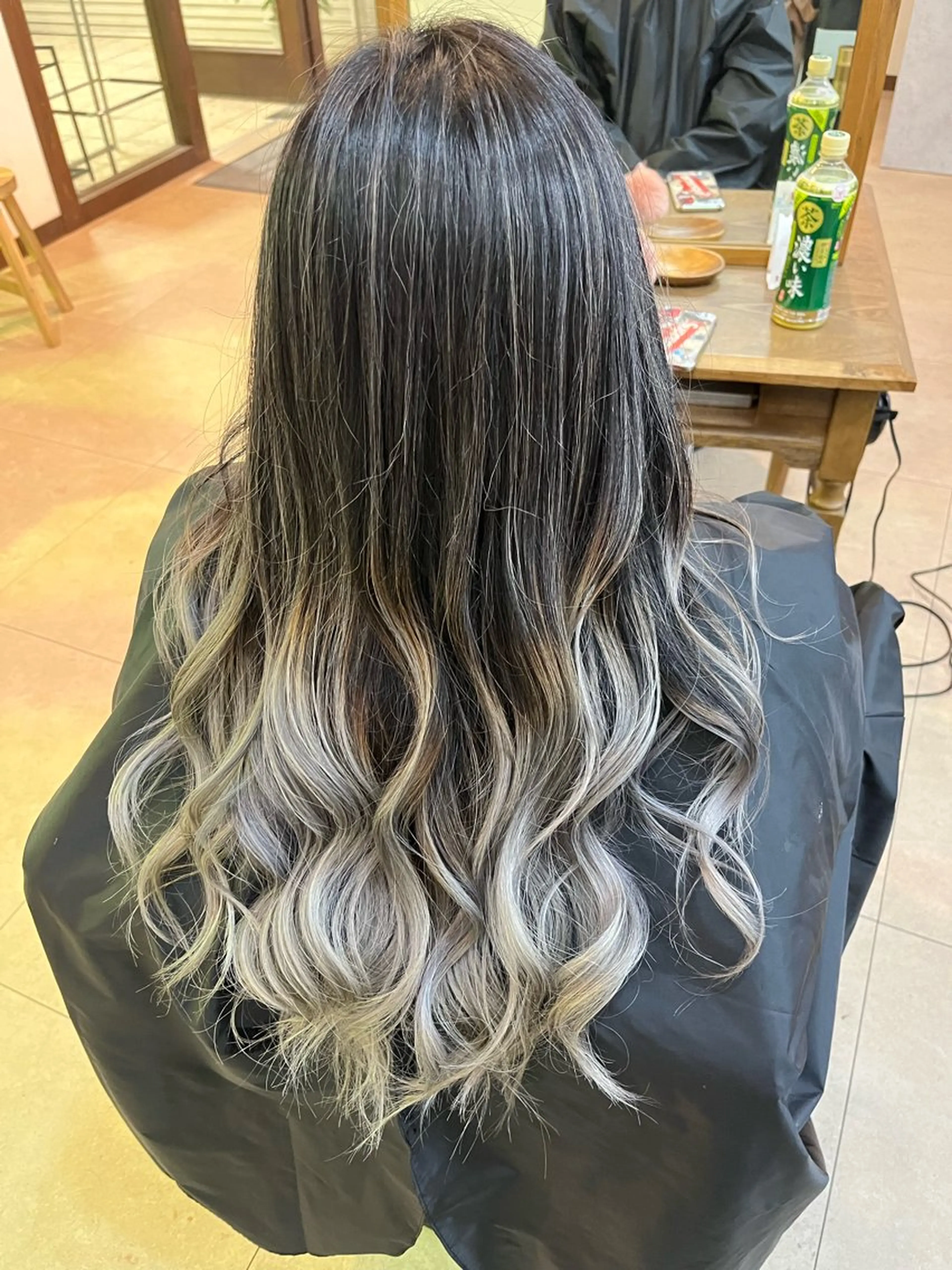 ロング カラー バレイヤージュ レイヤーカット Emma ecole所属・Emma ecole /栄/RIOのヘアスタイル