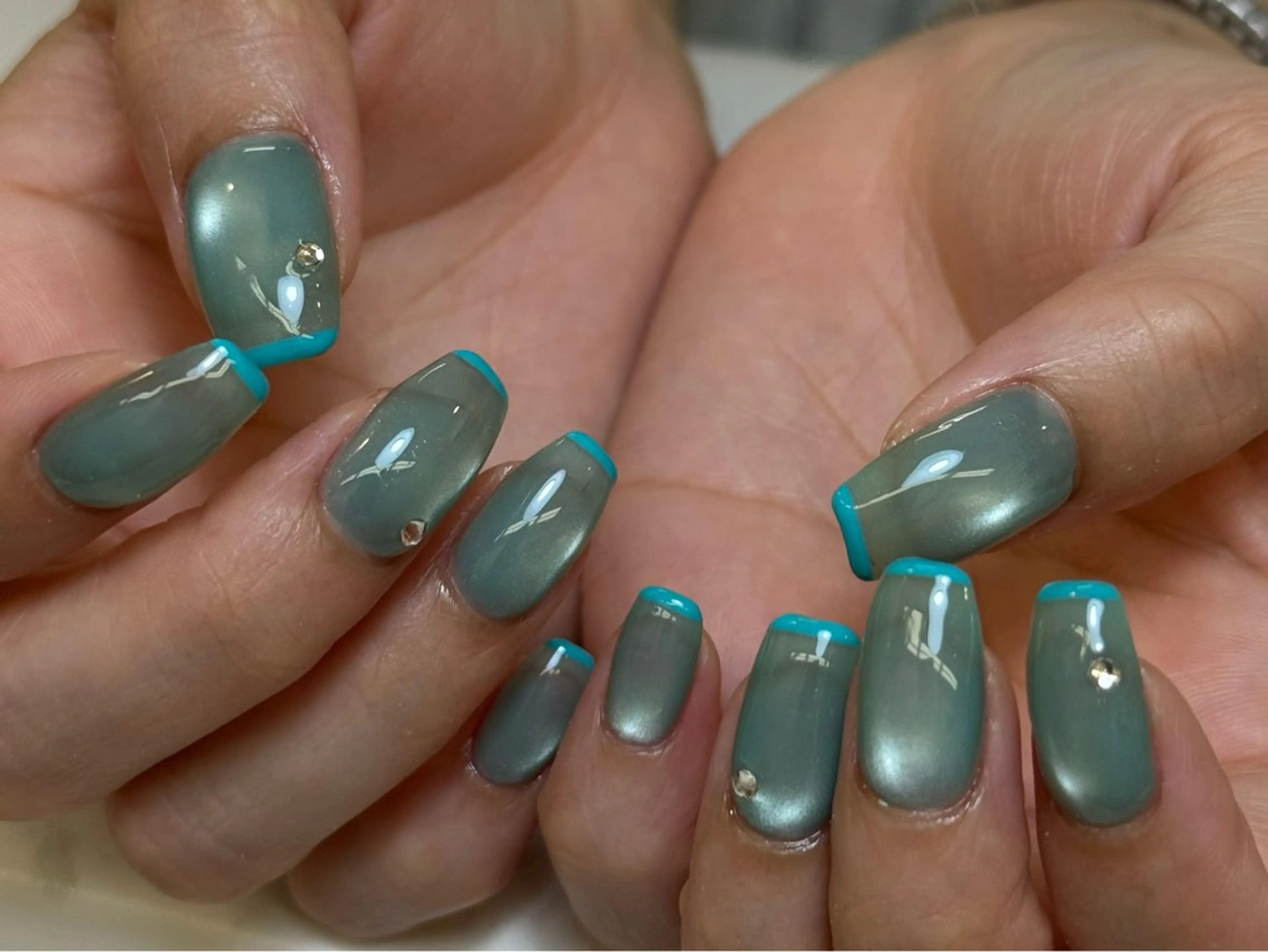 ネイル チークネイル フレンチネイル 韓国ネイル マグネットネイル 持ち込み ハンドネイル Hi nail🎀 池袋kozueのネイルデザイン