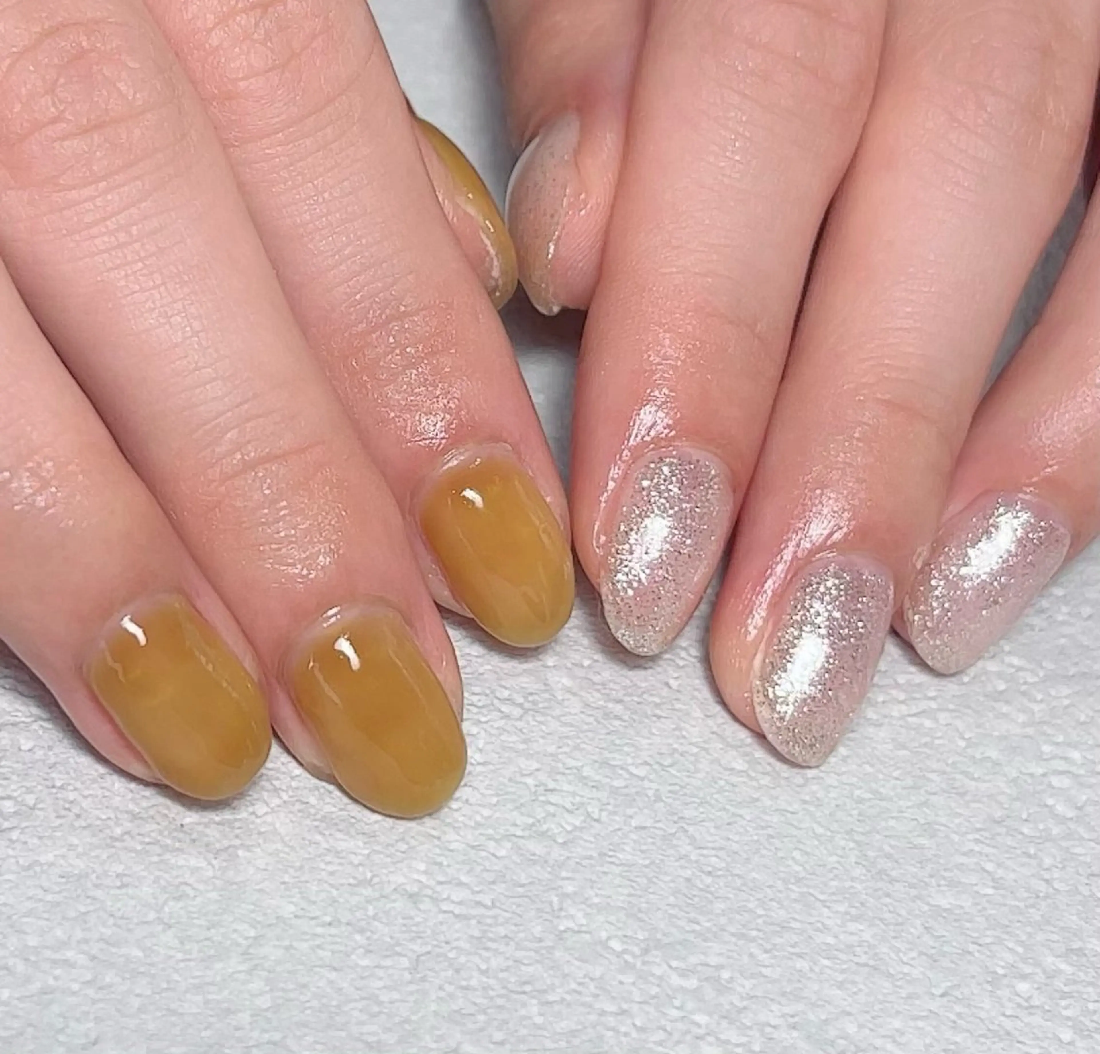 ネイル 氷ネイル・うるうるネイル キラキラネイル ラメ(グリッター) ニュアンスネイル 夏ネイル tsumeya ゆるかわ手描きネイルのネイルデザイン