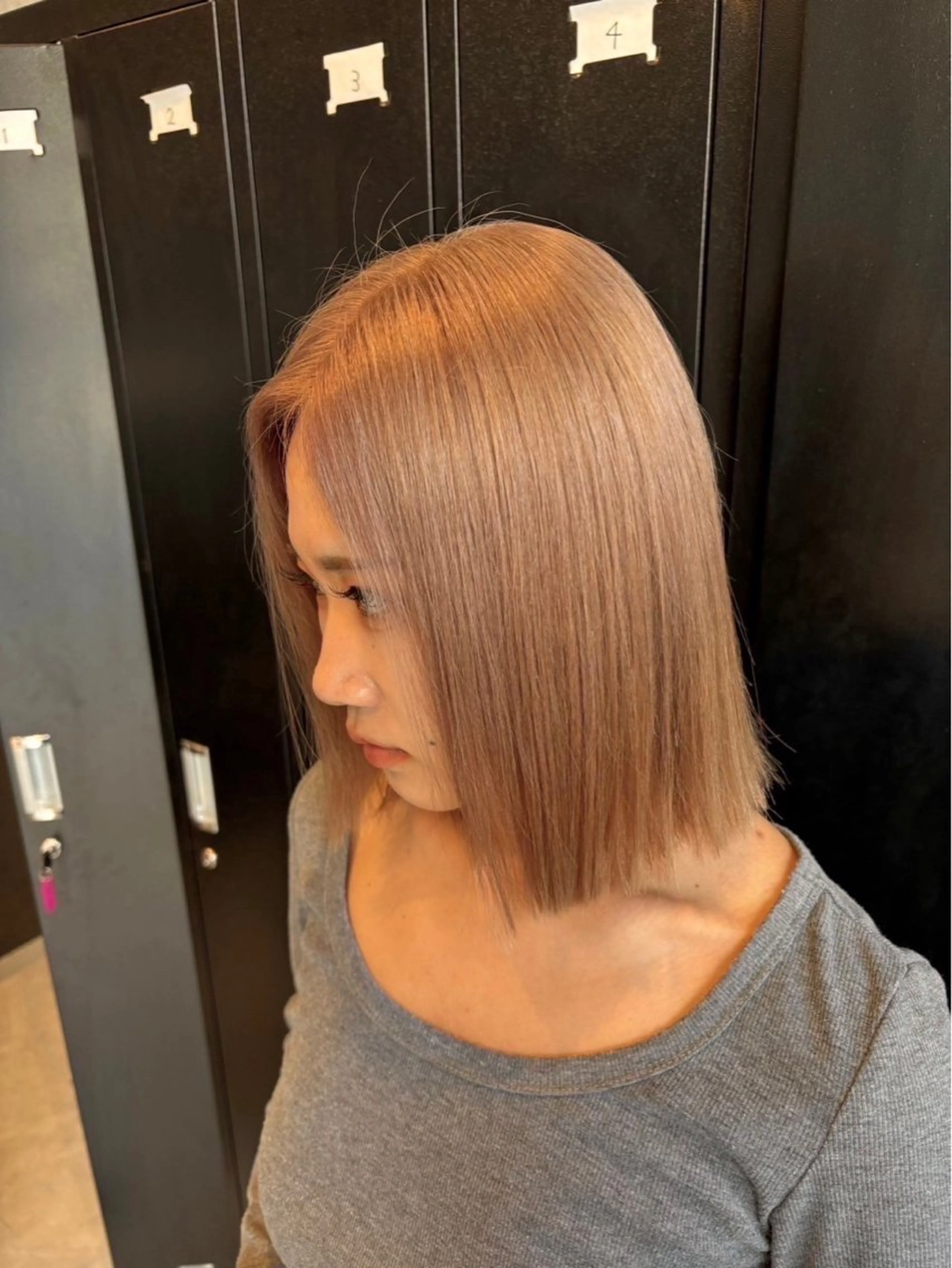 ミディアム カラー ブリーチ 韓国ヘア特化🇰🇷 似合わせカットパーマのヘアスタイル