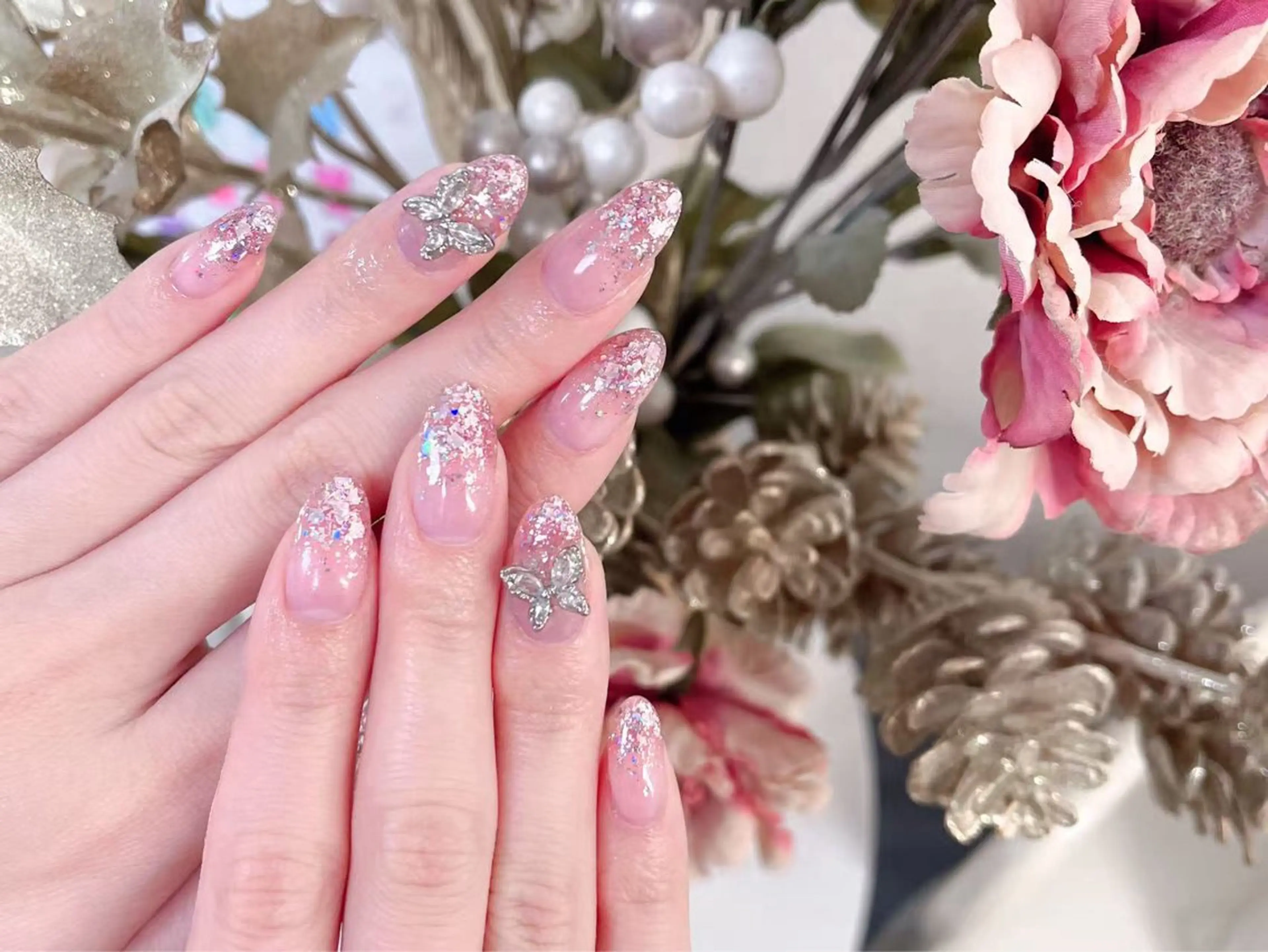 ネイル ハンドネイル グロー ネイルのネイルデザイン