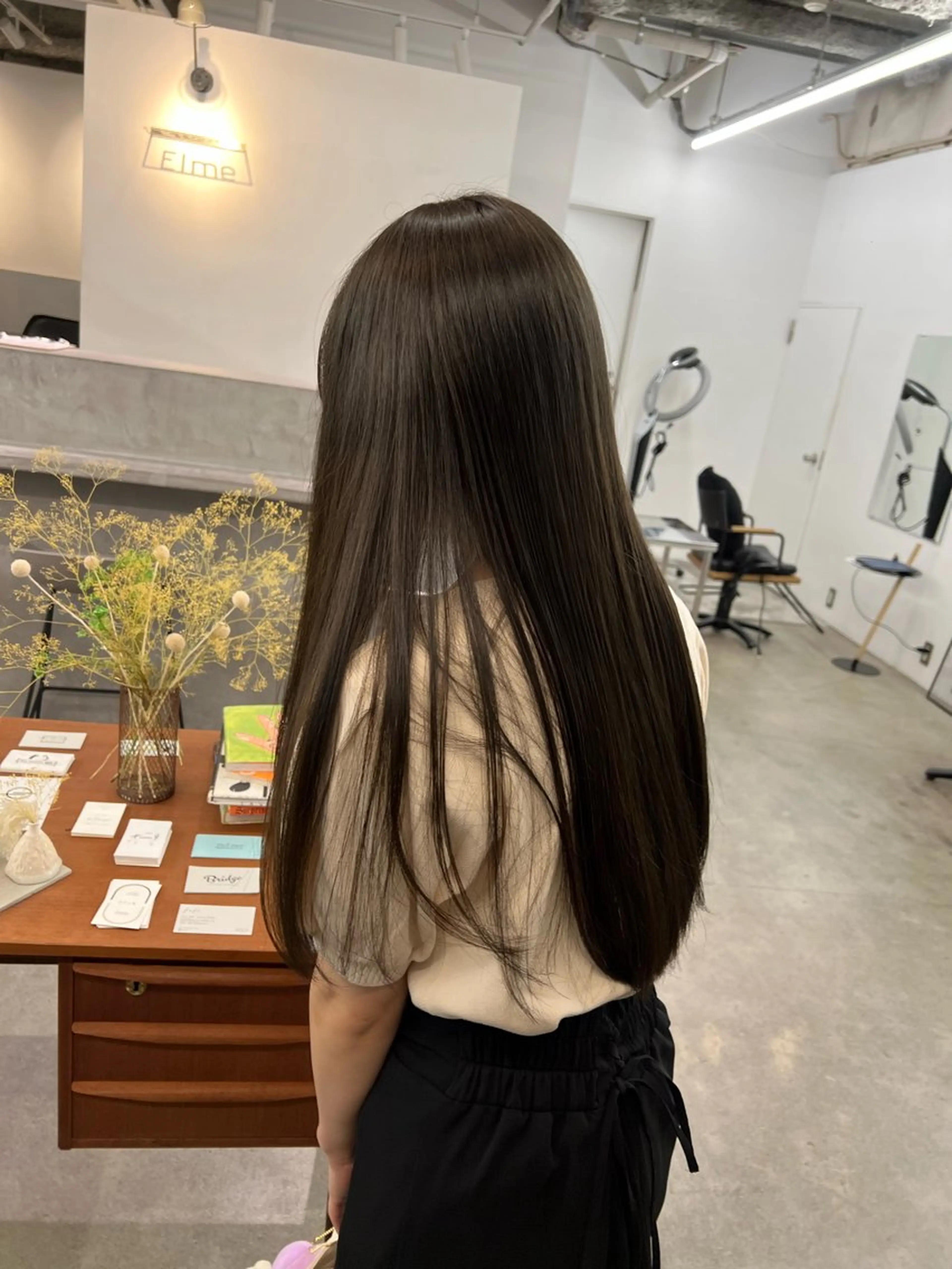 ロング カット ヘアカラー 縮毛矯正 パーマ×透明感カラー MIOのヘアスタイル