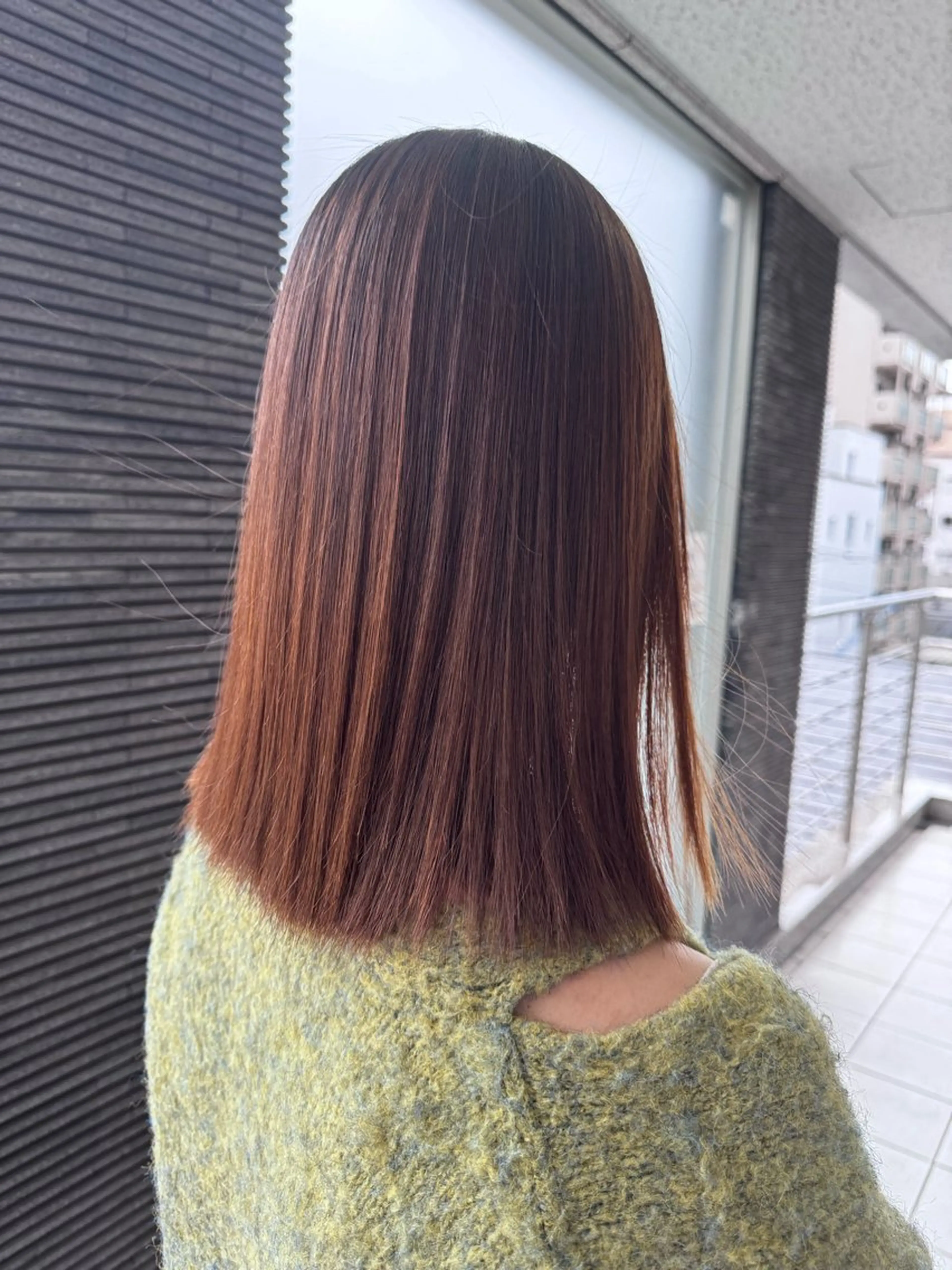 ミディアム カット 縮毛矯正 椎葉 祐也のヘアスタイル