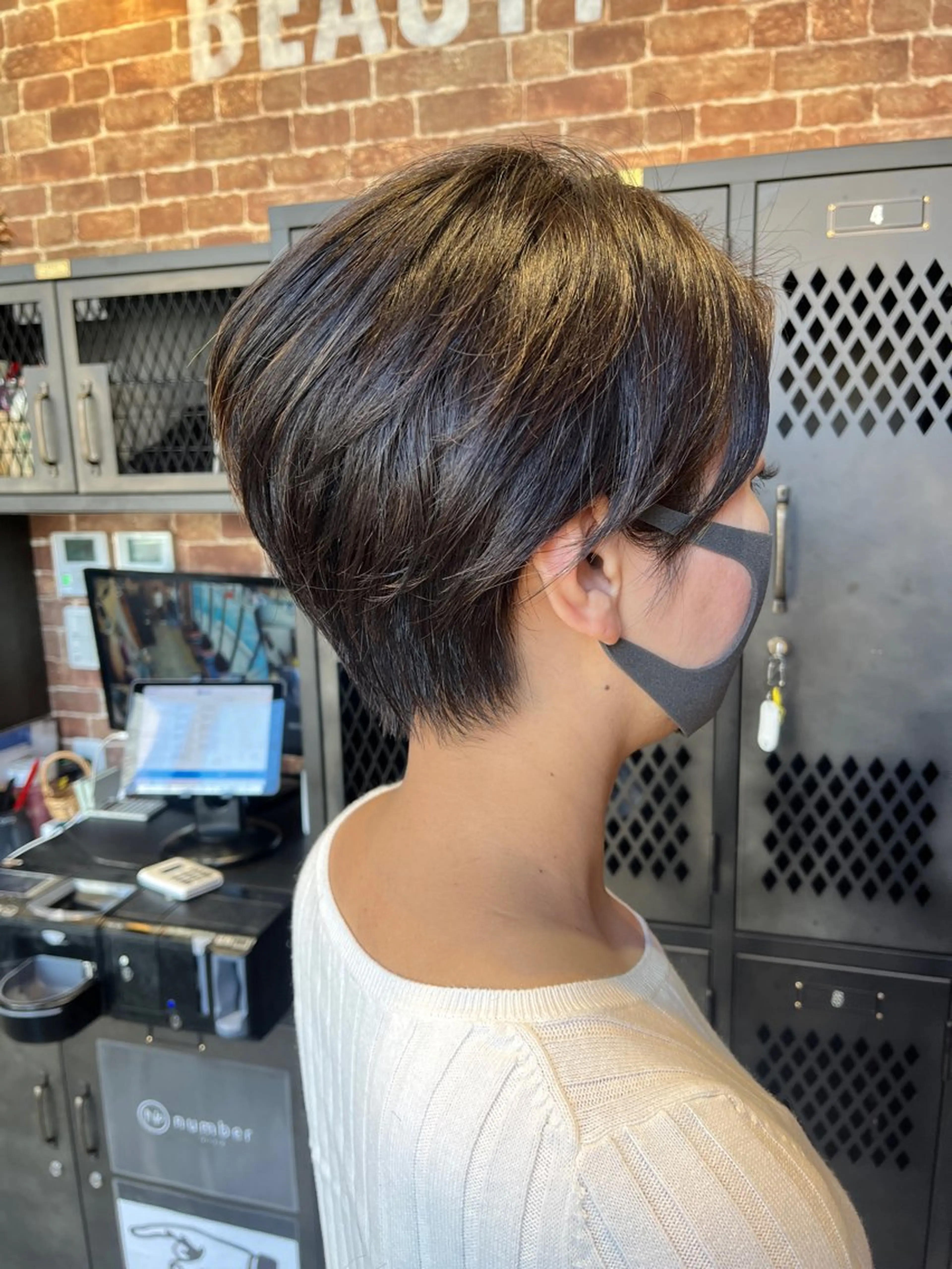 ミディアム カラー カット トリートメント ヘッドスパ 久木原 ゆりのヘアスタイル