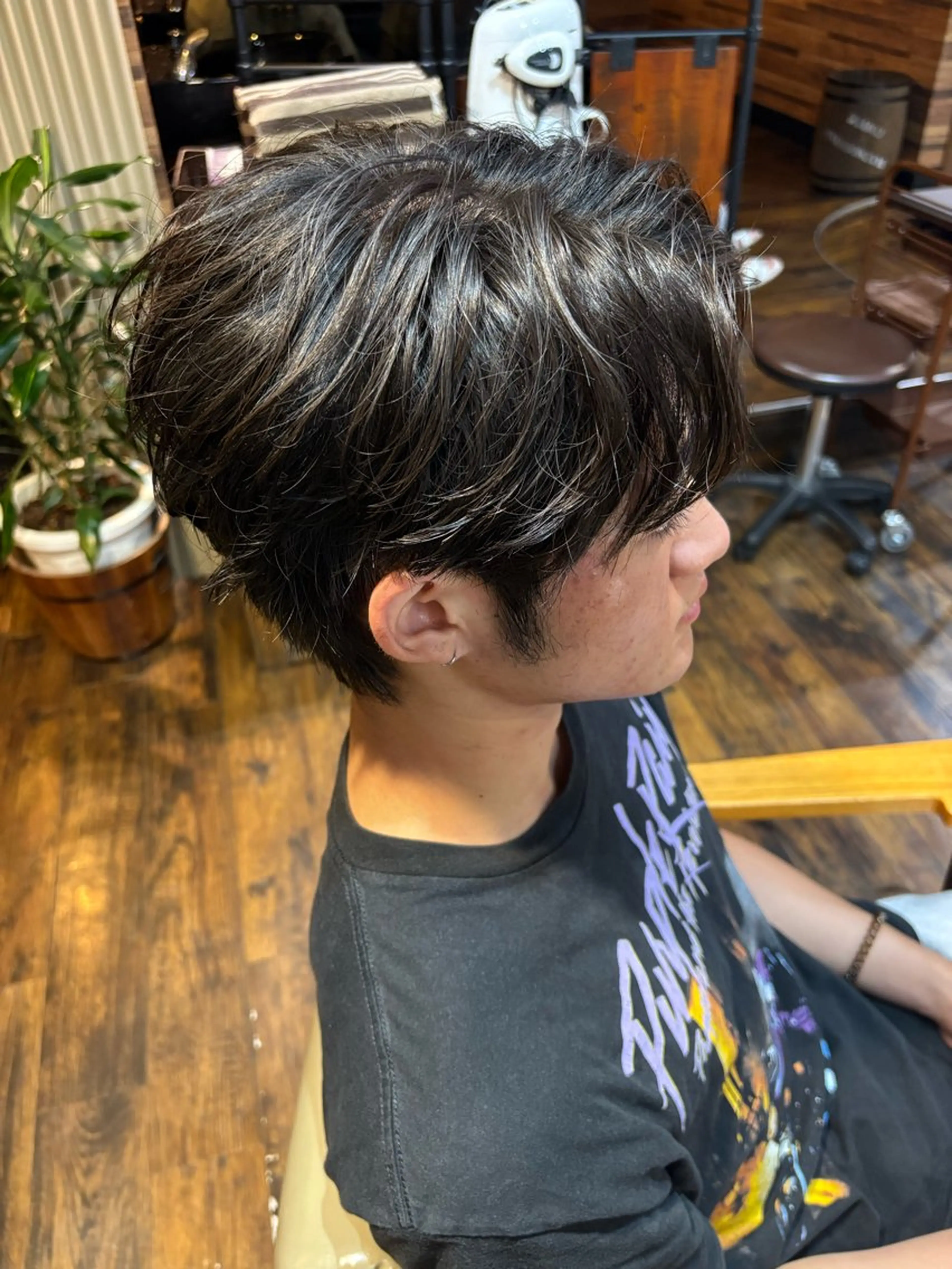 ショート パーマ メンズ カット 縮毛矯正/髪質改善 グレージュカラーのヘアスタイル