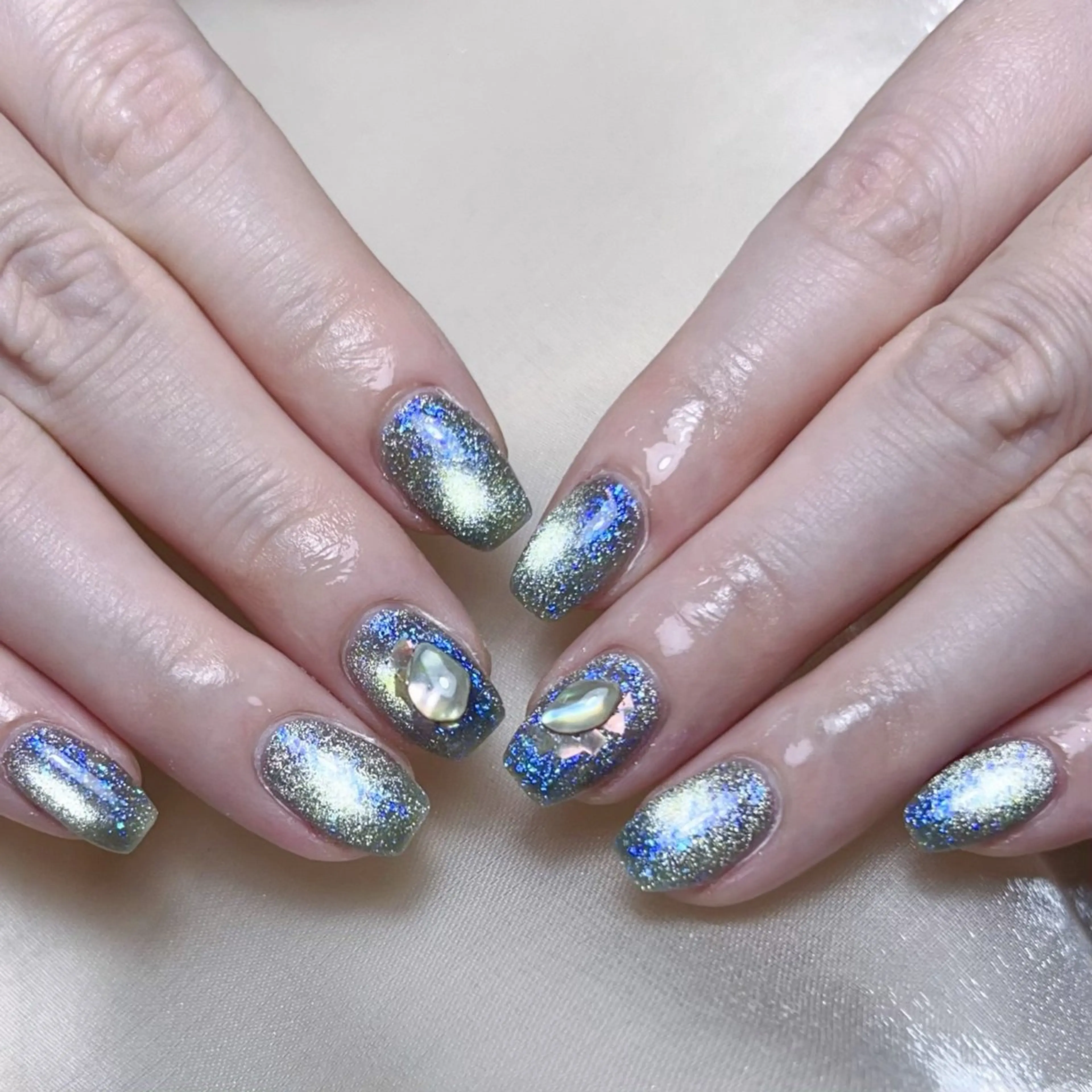 ネイル マグネットネイル ハンドネイル NAILサロン 木にいるのネイルデザイン