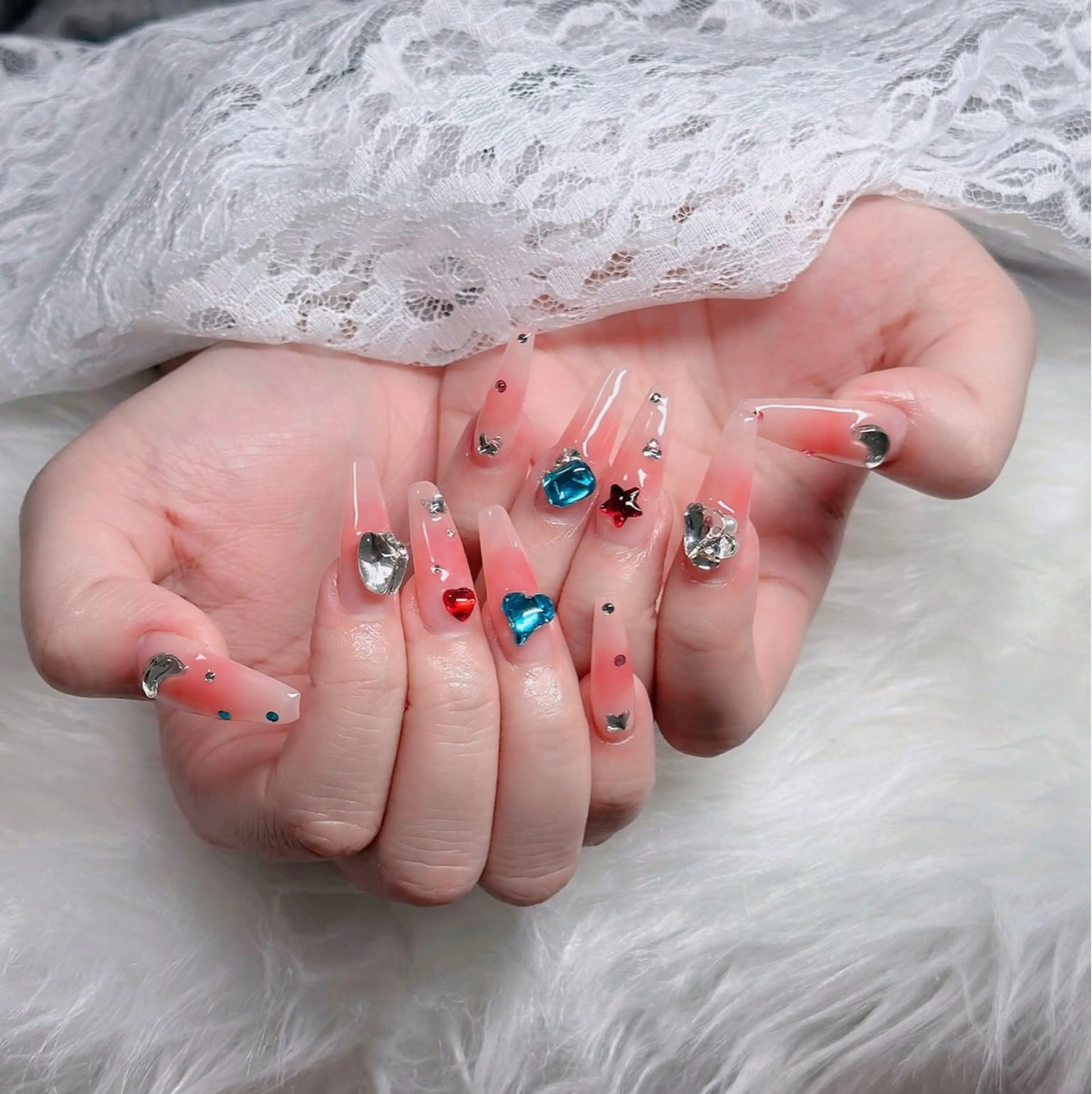 ネイル オーロラネイル フレンチネイル ジェルネイル ハロウィン キラキラネイル ハンドネイル H.baby Nail Salonのネイルデザイン