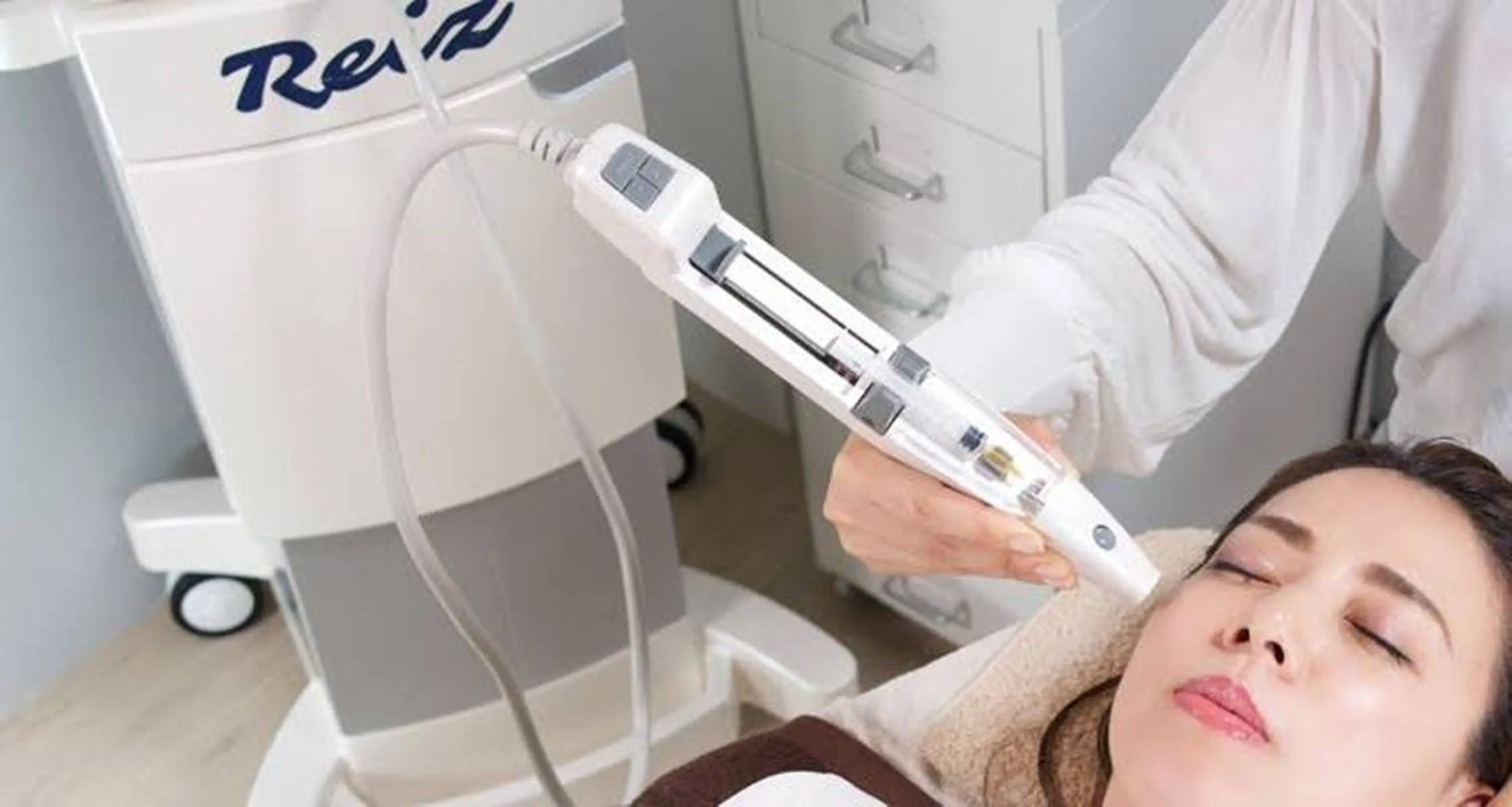 最新美容機器！ニードルレスインジェクター人幹細胞美容液💫💫の写真