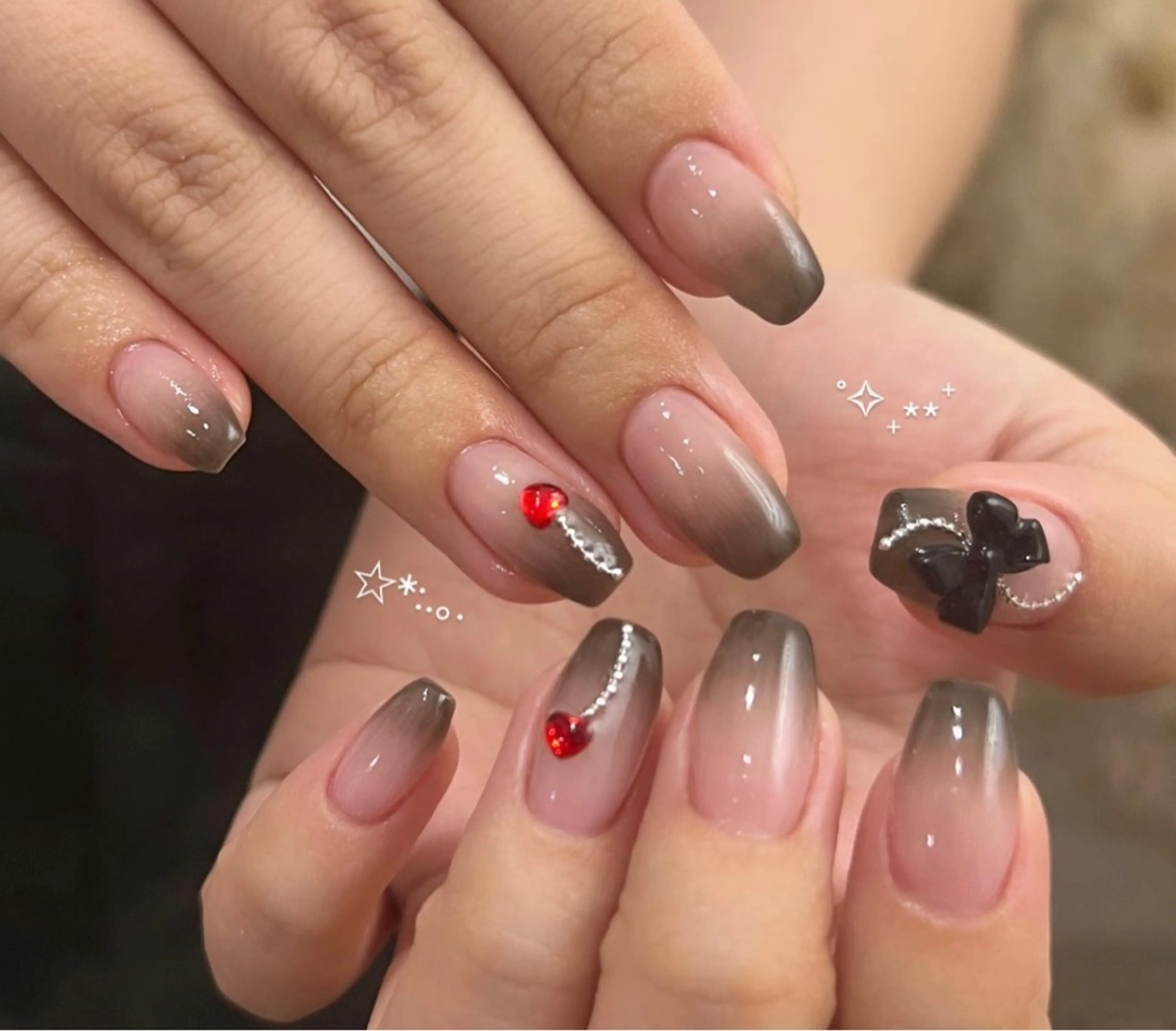 ネイル ハンドネイル NAGISA🧁🎀 持ち込み⌇パラジェルのネイルデザイン