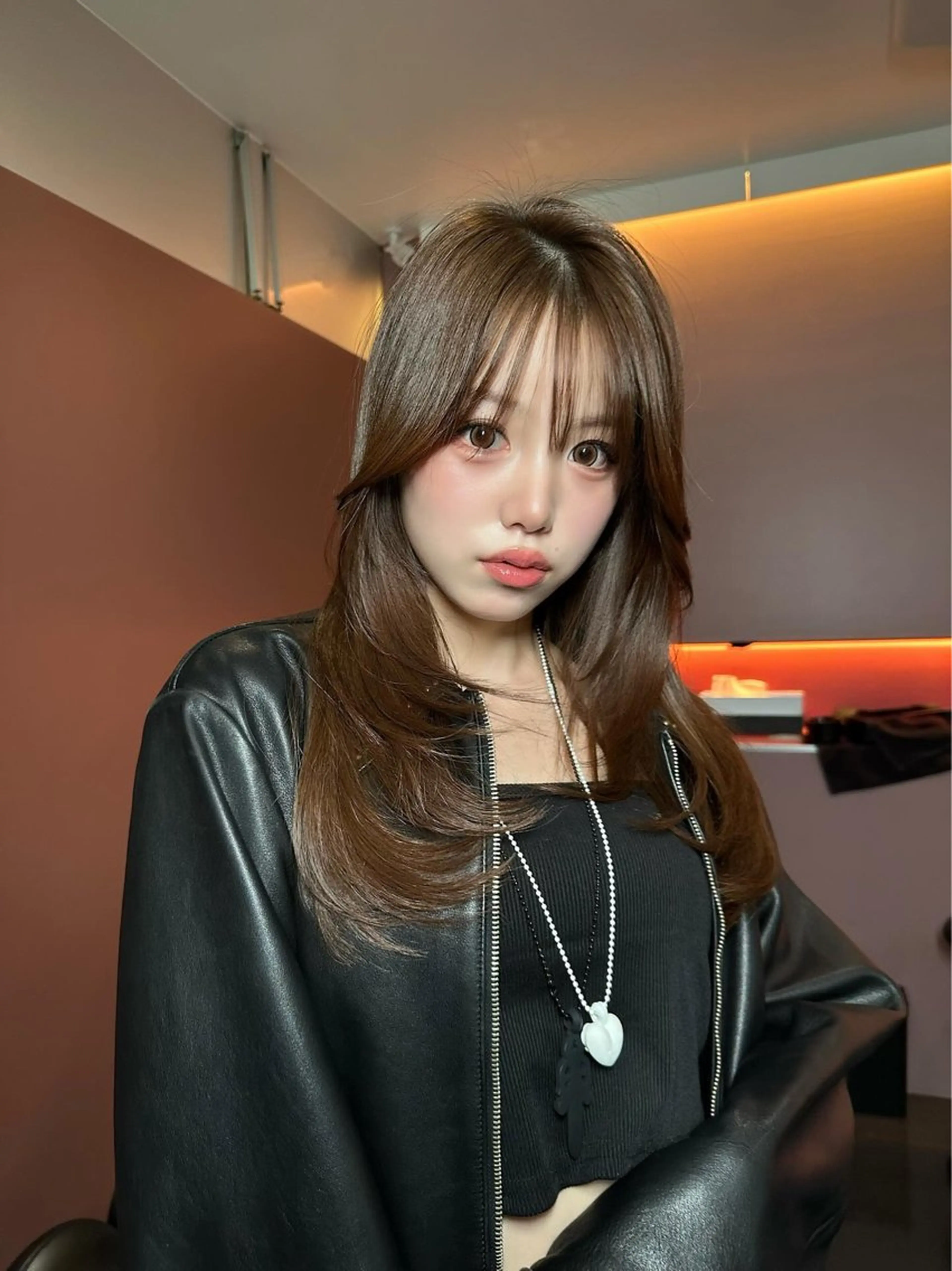 ロング カット ヘアカラー トリートメント レイヤーカット 透明感カラーのヘアスタイル