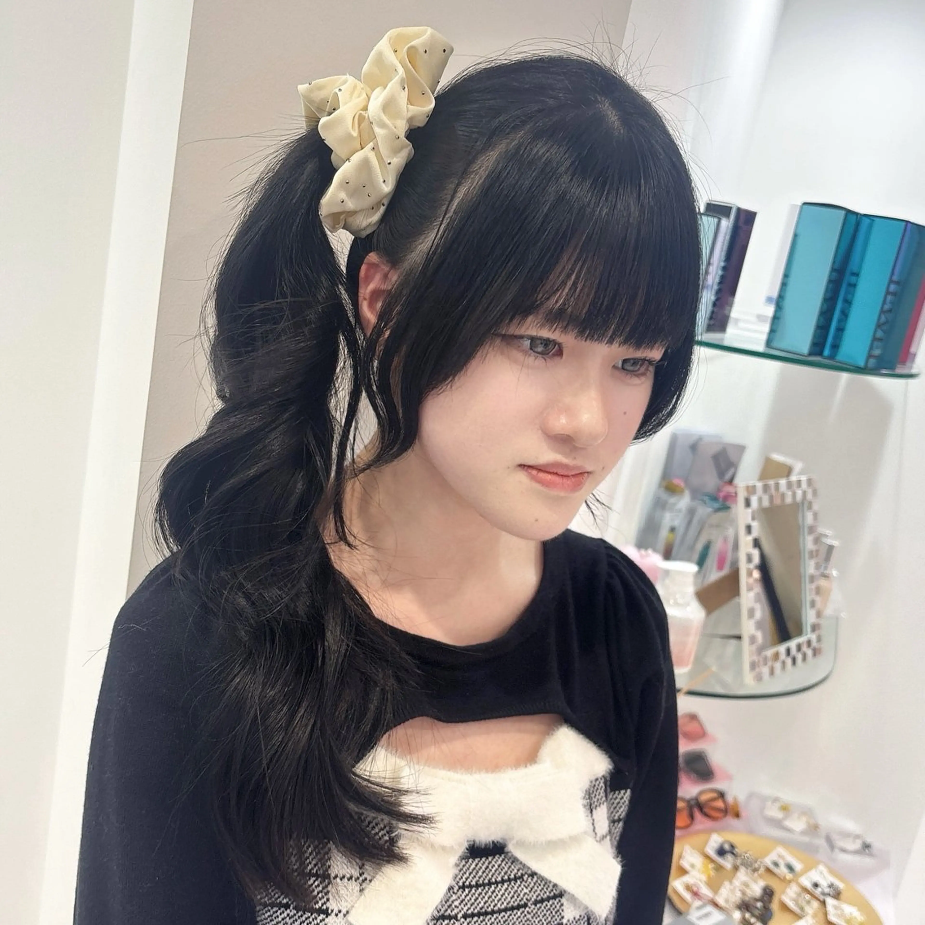 ロング カラー ヘアアレンジ ポニーテール 🍯Ayu/ハイトー ン/ブリーチ/ヘアメのヘアスタイル