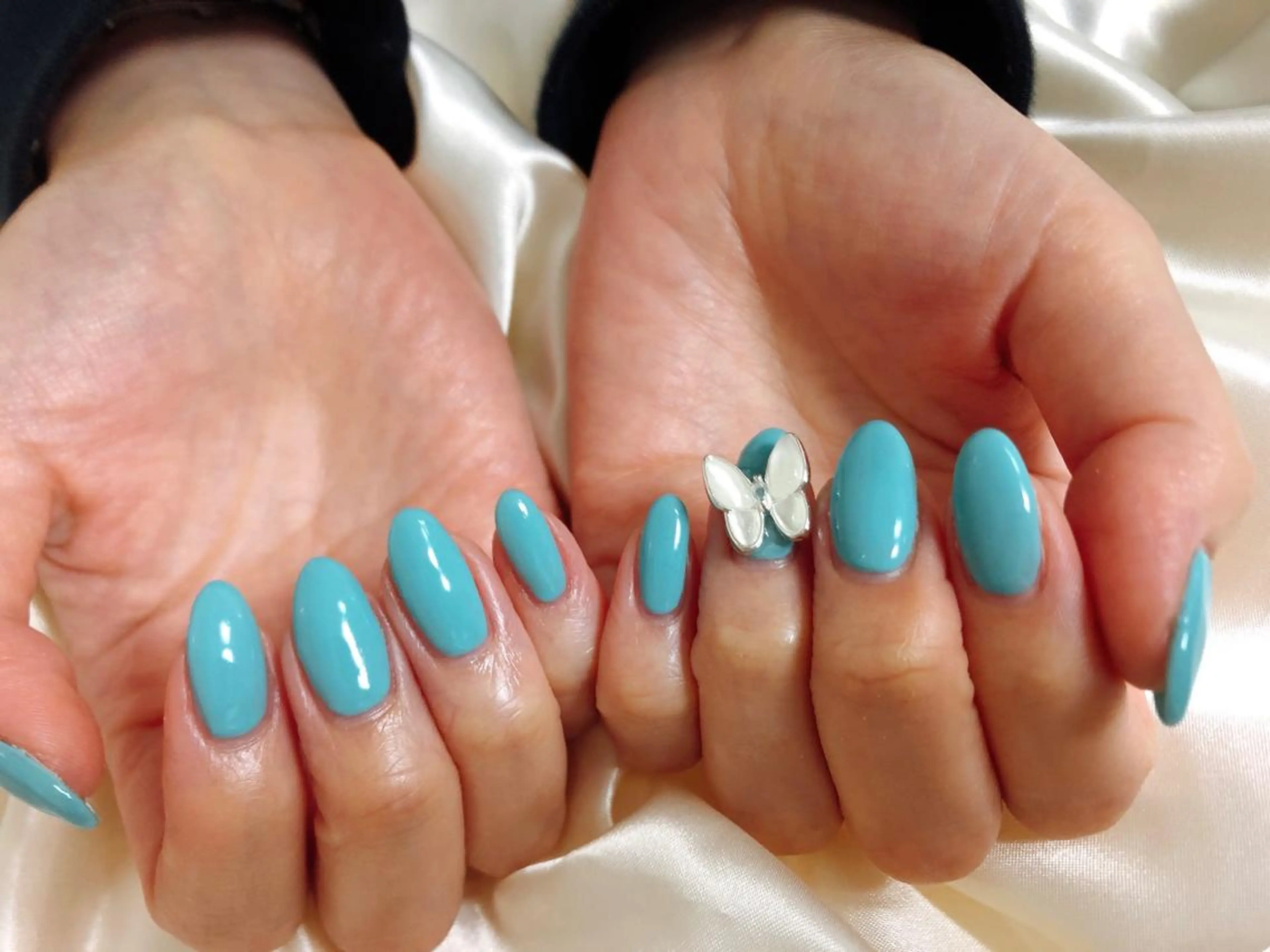 ネイル ブルー ハンドネイル mogunail &blowのネイルデザイン