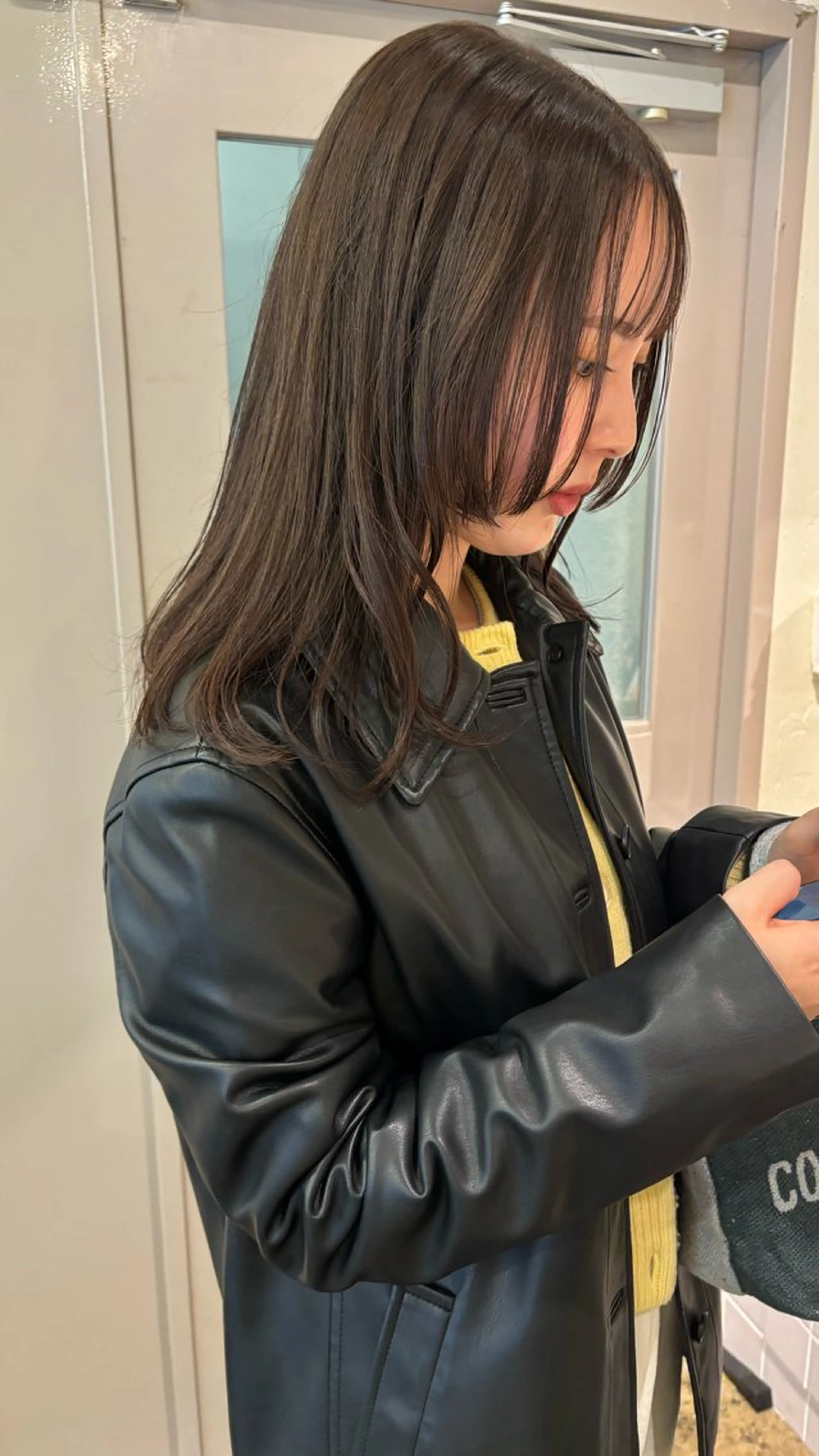 ミディアム カラー オリーブグレー カット ヘアカラー 西山 紗耶香🪽 透明感カラー/ボブのヘアスタイル